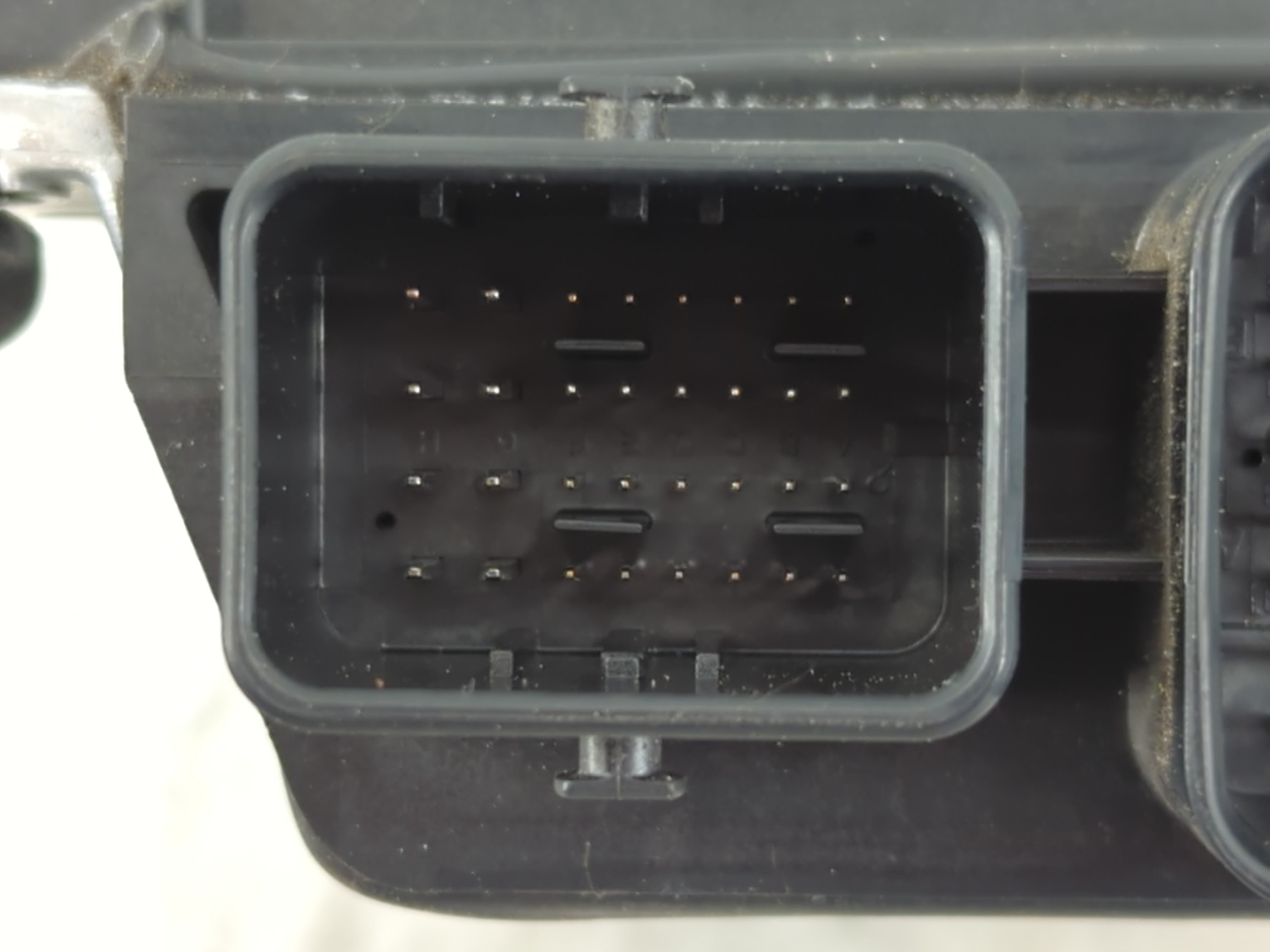 2018-2019 Nissan Pathfinder PCM Engine Control Computer ECU ECM PCU OEM P/N:NEC038-088 809994 Fits Fits 2018 2019 2020 OEM Used Auto Parts - Oemusedautoparts1.com