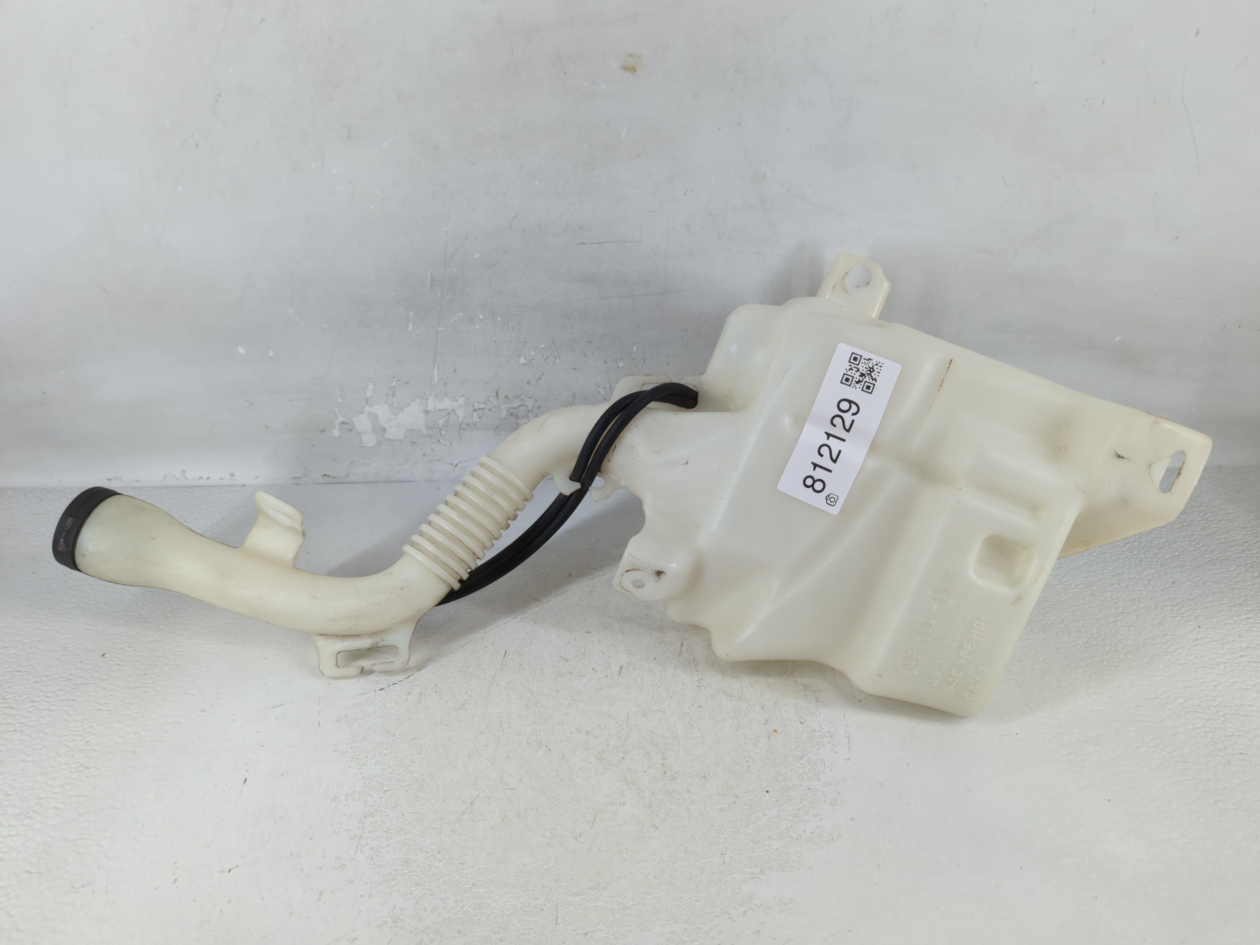 2010-2017 Chevrolet Equinox Windshield Washer Fluid Reservoir Bottle Oem - Oemusedautoparts1.com