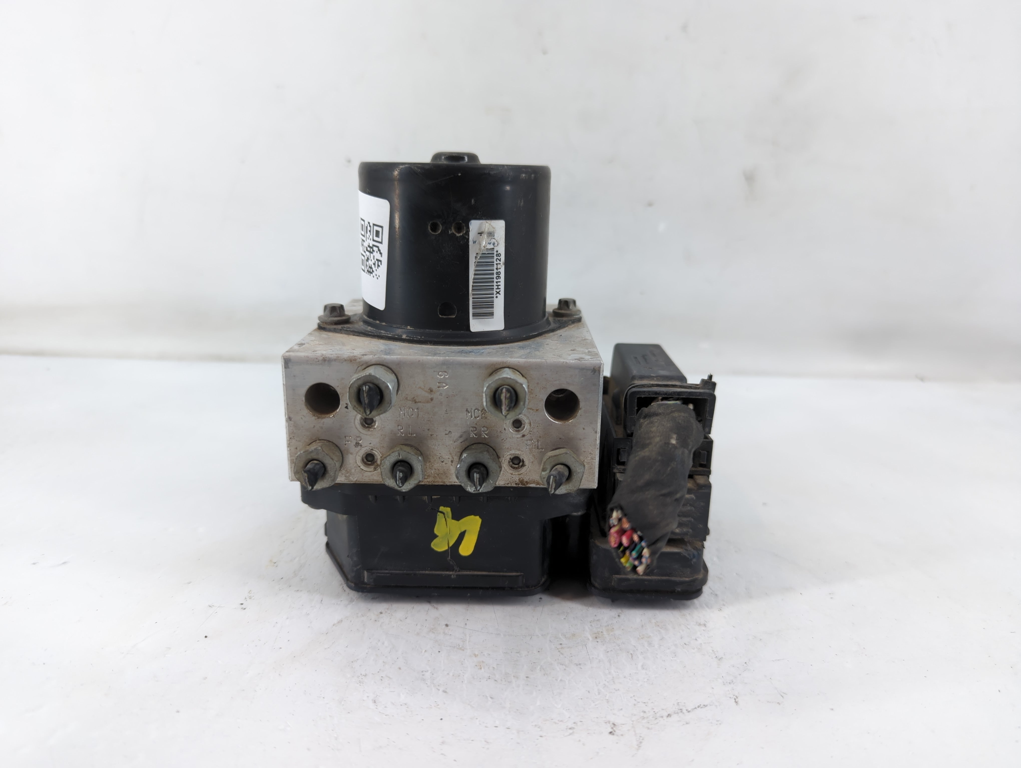 2013-2016 Chevrolet Malibu ABS Pump Control Module Replacement P/N:22863598 Fits Fits 2012 2013 2014 2015 2016 OEM Used Auto Parts - Oemusedautoparts1.com