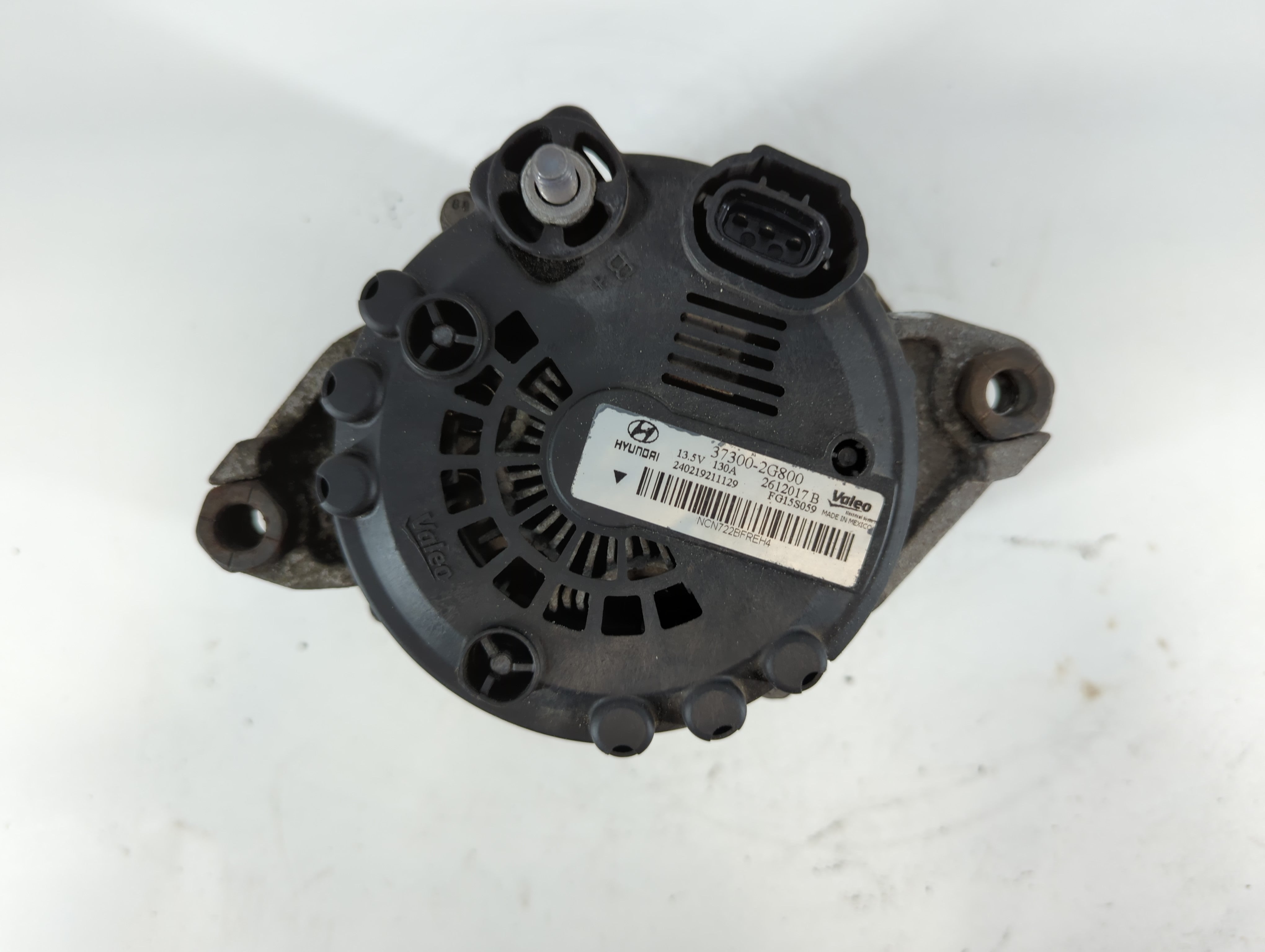 2014 Hyundai Santa Fe Alternator Replacement Generator Charging Assembly Engine OEM P/N:37300-2G800 Fits OEM Used Auto Parts - Oemusedautoparts1.com