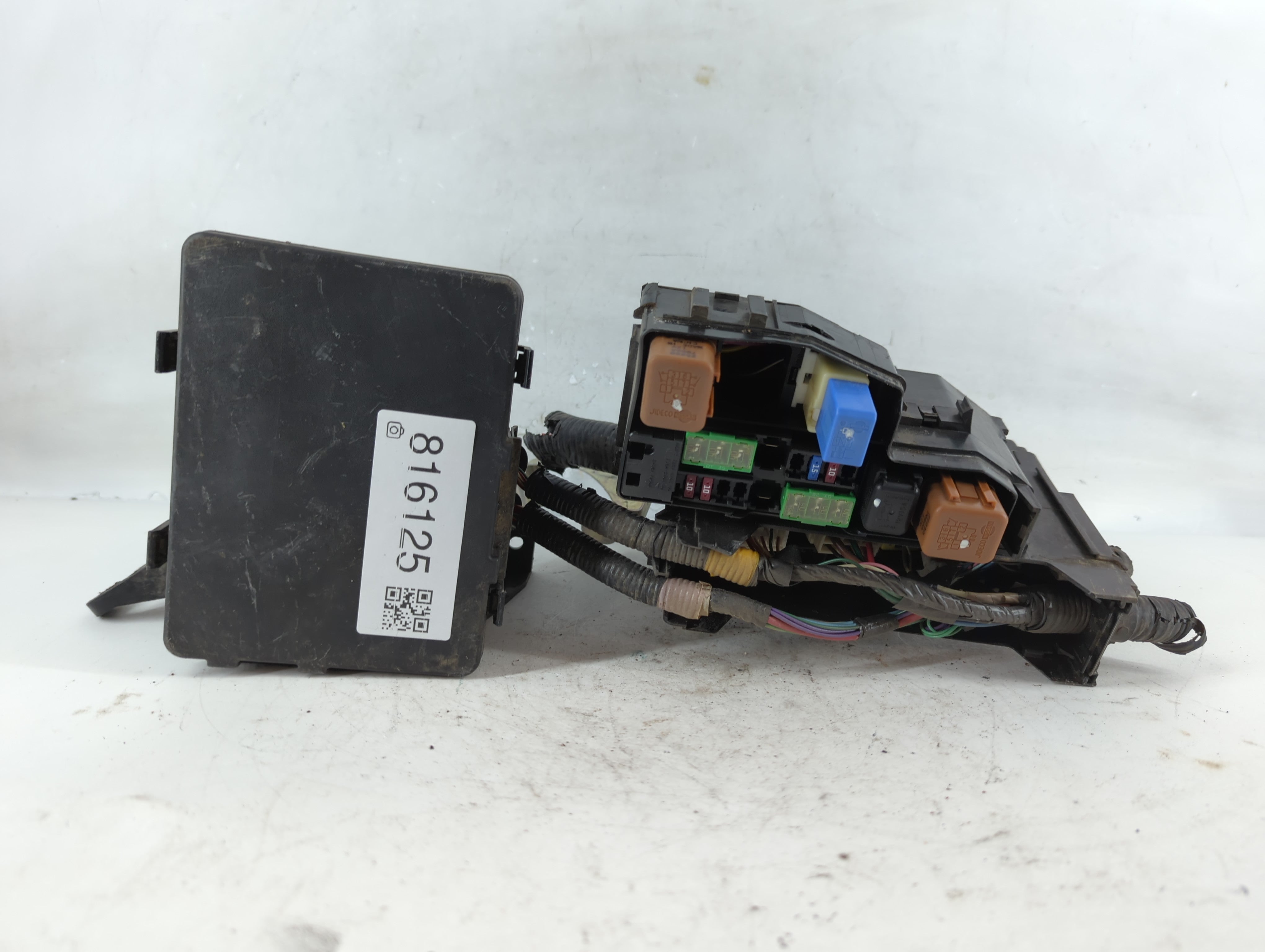2016-2017 Nissan Altima Fusebox Fuse Box Panel Relay Module P/N:7154-5763-30 Fits Fits 2016 2017 OEM Used Auto Parts - Oemusedautoparts1.com