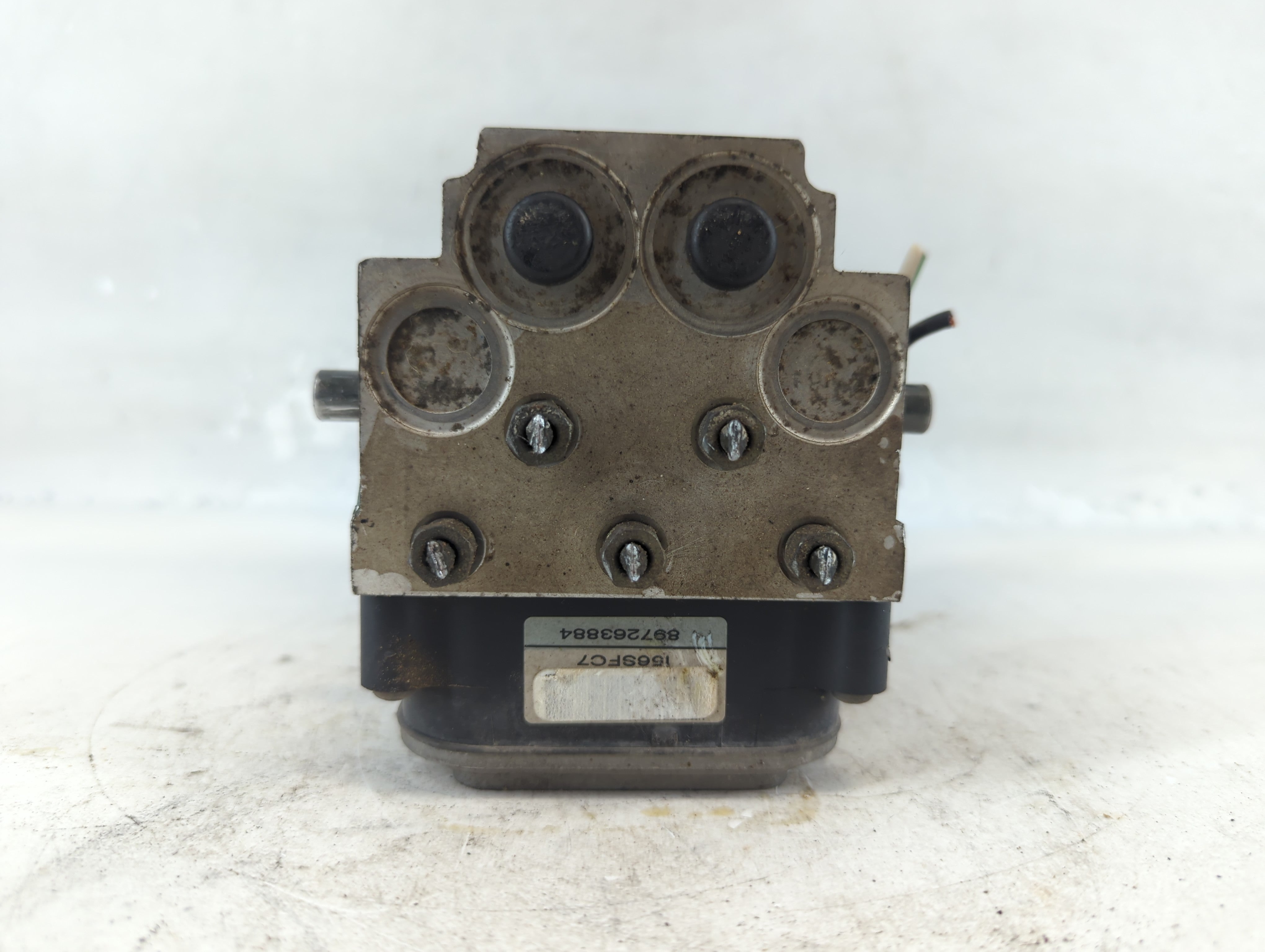 2003-2004 Isuzu Axiom ABS Pump Control Module Replacement P/N:897256570 897263884 Fits Fits 2002 2003 2004 OEM Used Auto Parts - Oemusedautoparts1.com