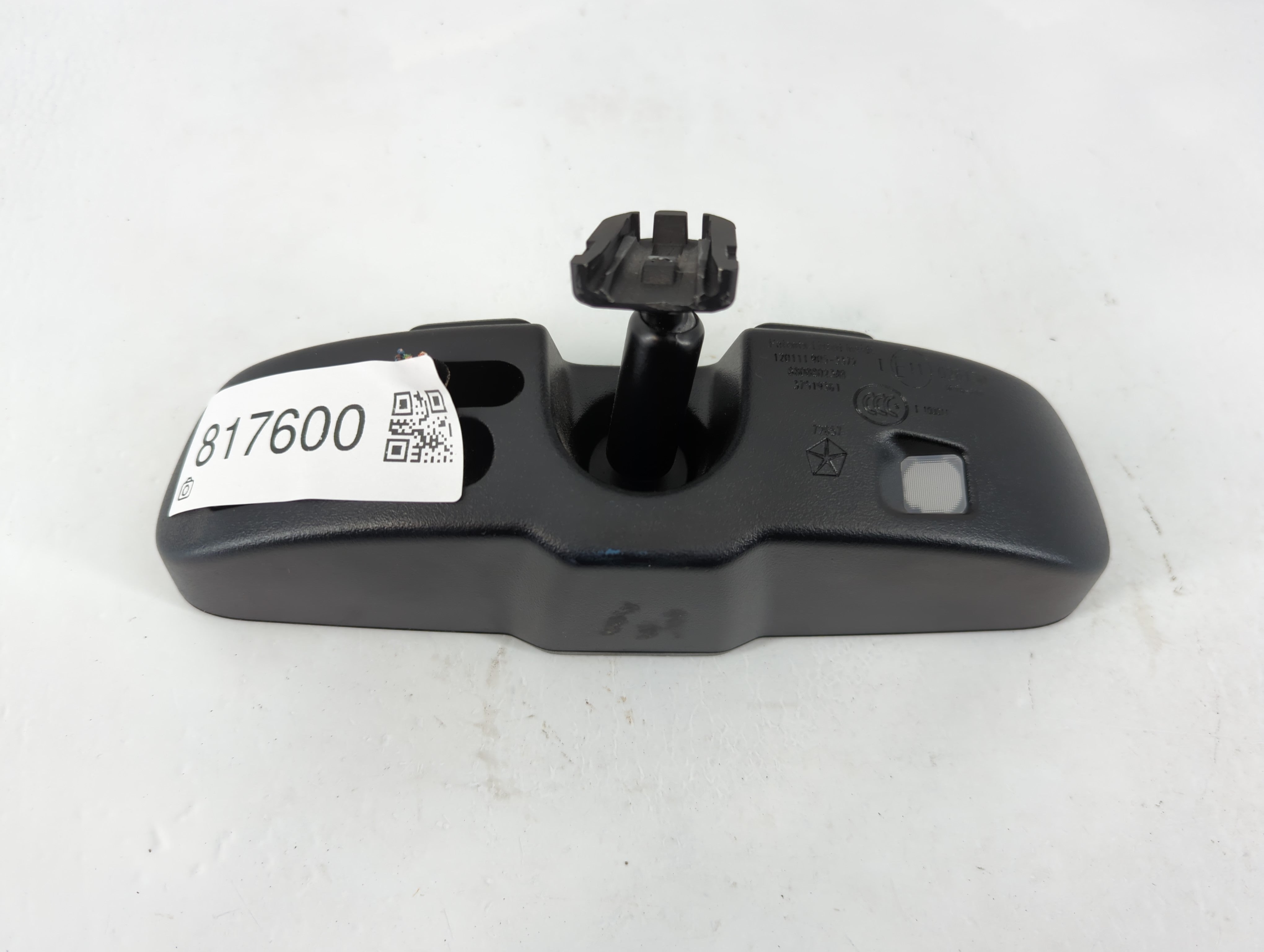 2011-2013 Dodge Durango Interior Rear View Mirror Replacement OEM P/N:E11026130 Fits Fits 2011 2012 2013 OEM Used Auto Parts - Oemusedautoparts1.com