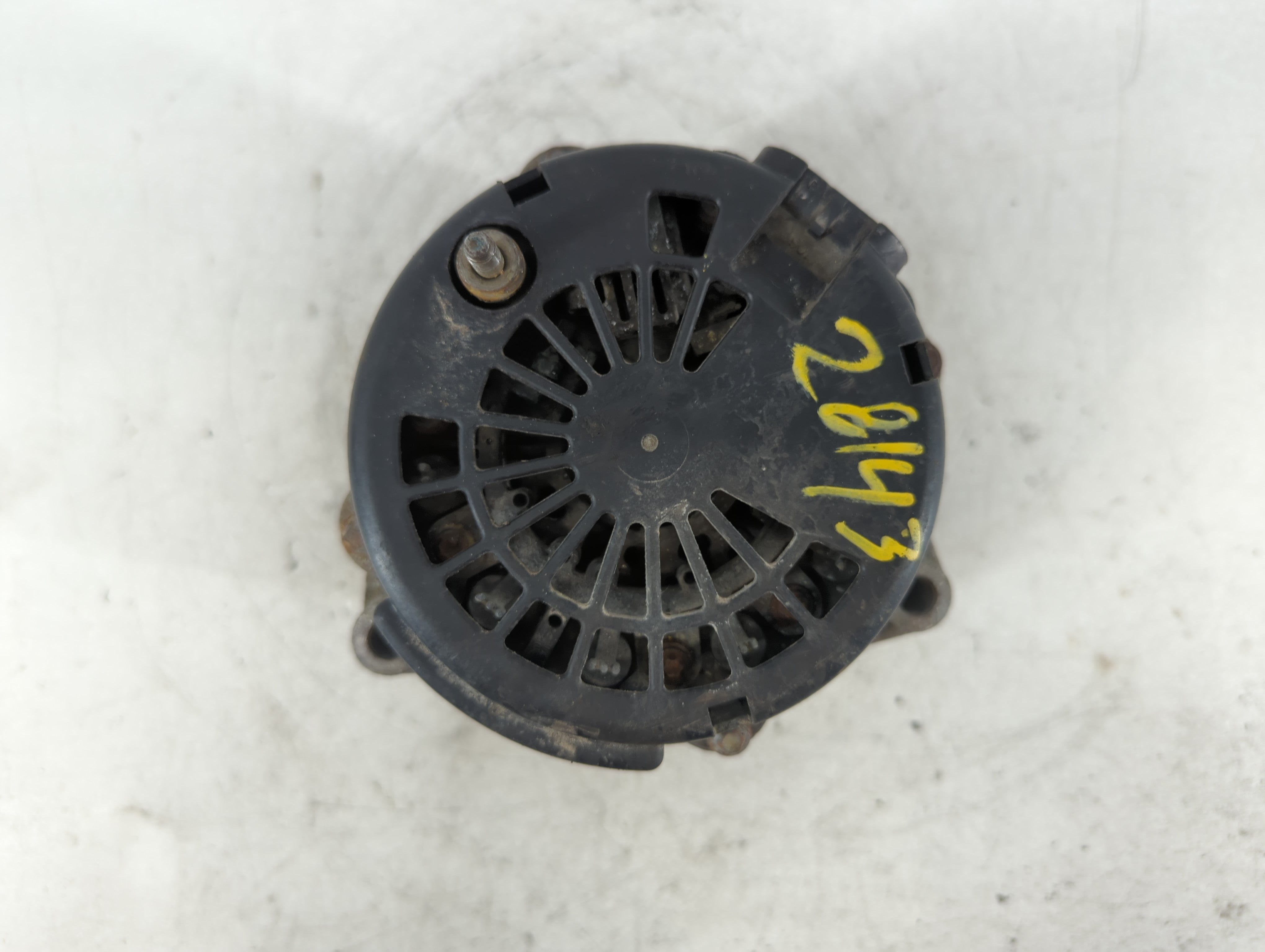 2002-2004 Chevrolet Avalanche 1500 Alternator Replacement Generator Charging Assembly Engine OEM Fits Fits 2002 2003 2004 2005 OEM Used Auto Parts - Oemusedautoparts1.com