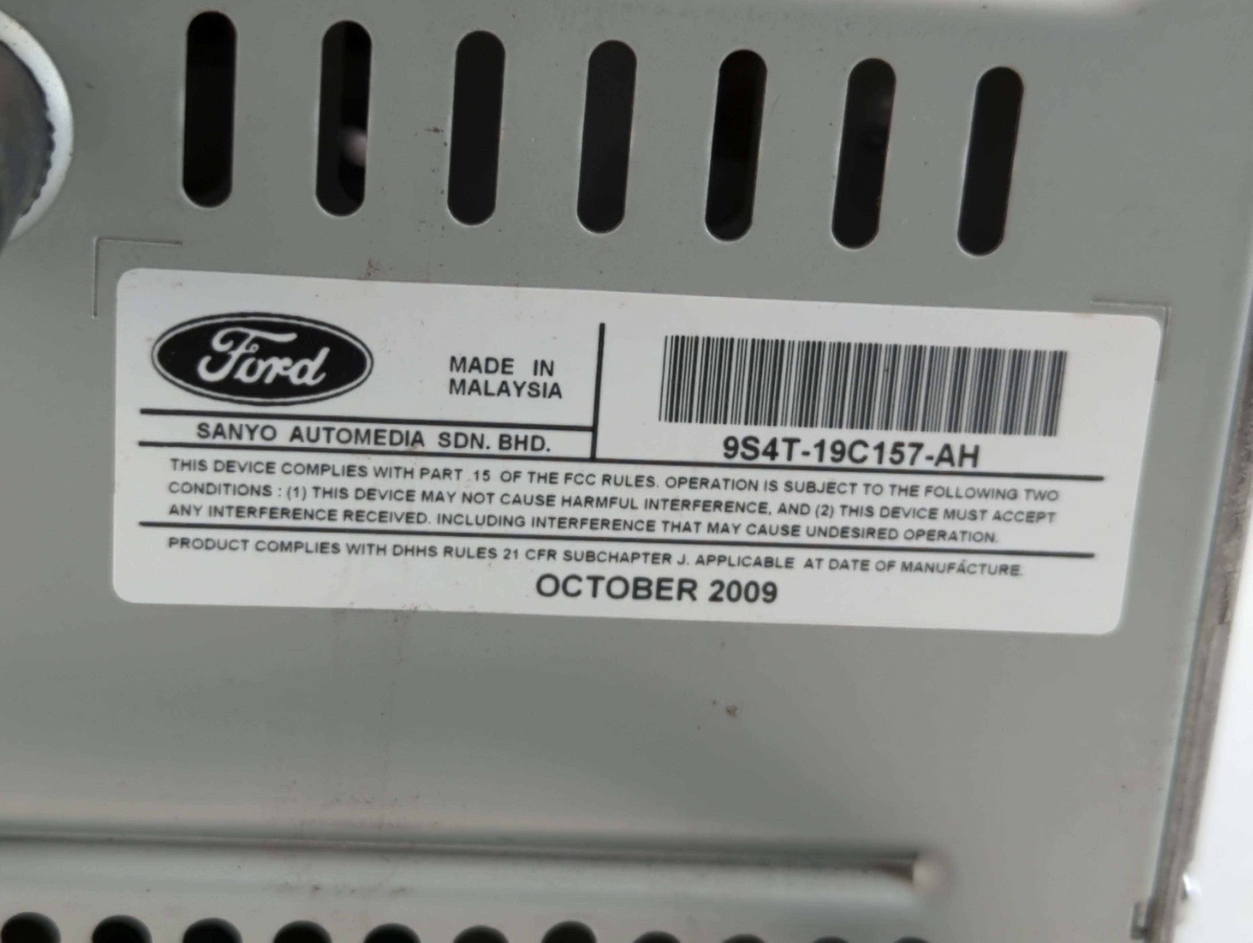 2010-2011 Ford Focus Radio AM FM Cd Player Receiver Replacement P/N:9S4T-19C157-AH Fits Fits 2010 2011 OEM Used Auto Parts - Oemusedautoparts1.com