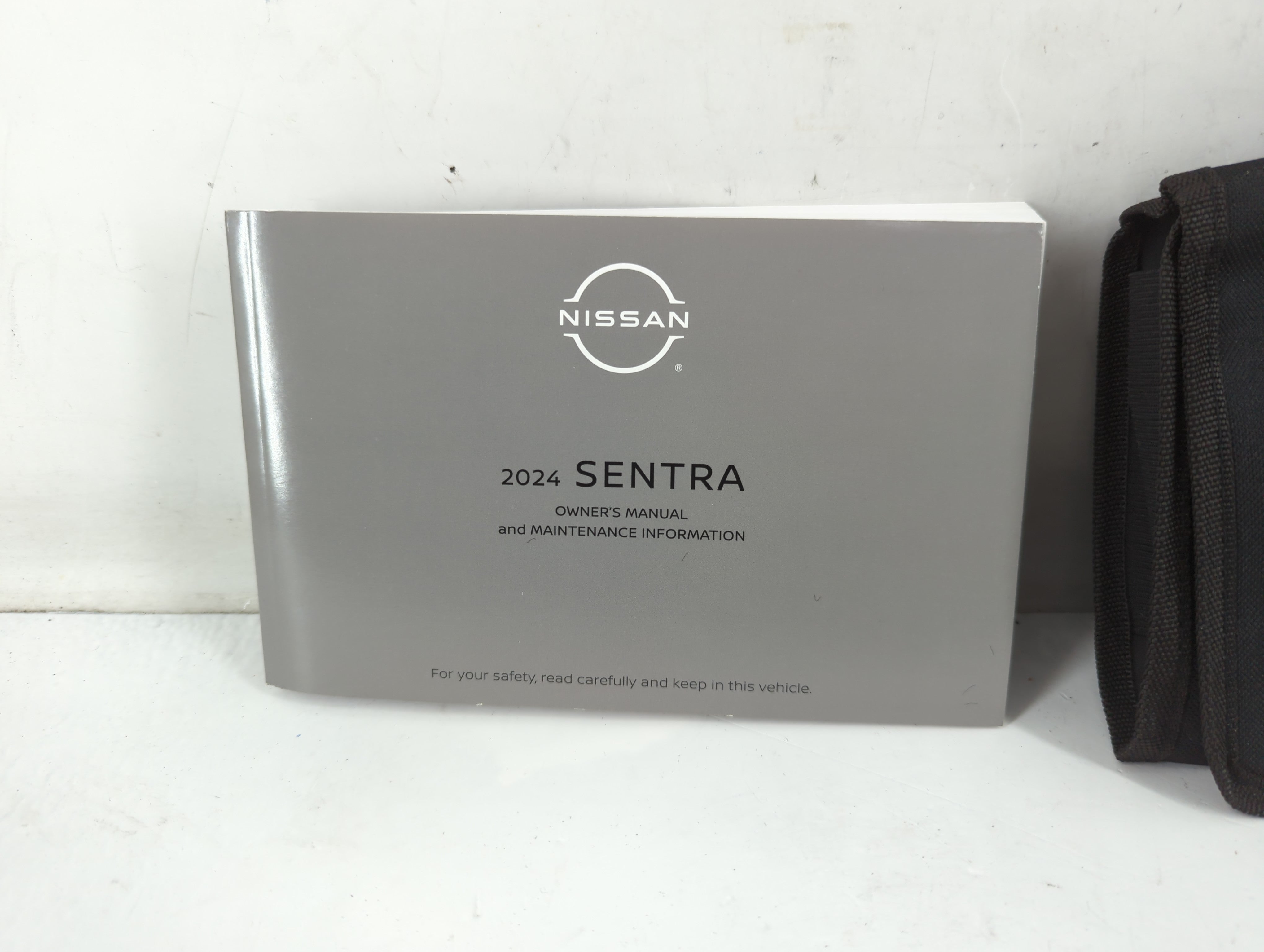 2024 Nissan Sentra Owners Manual Book Guide P/N:OM24EM OB18UO OEM Used Auto Parts - Oemusedautoparts1.com
