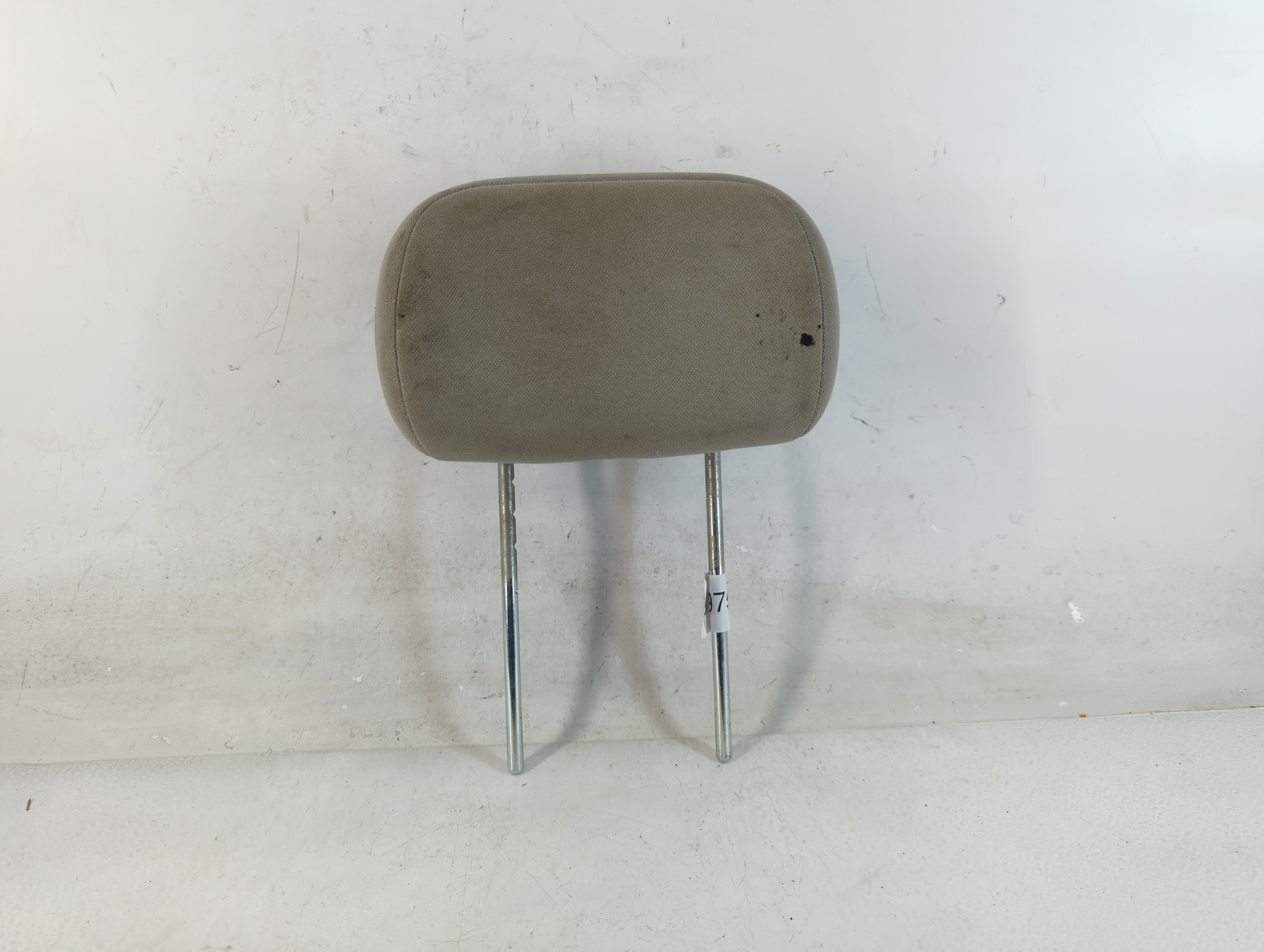 2009 Chrysler Town & Country Headrest Head Rest Rear Seat Fits OEM Used Auto Parts - Oemusedautoparts1.com
