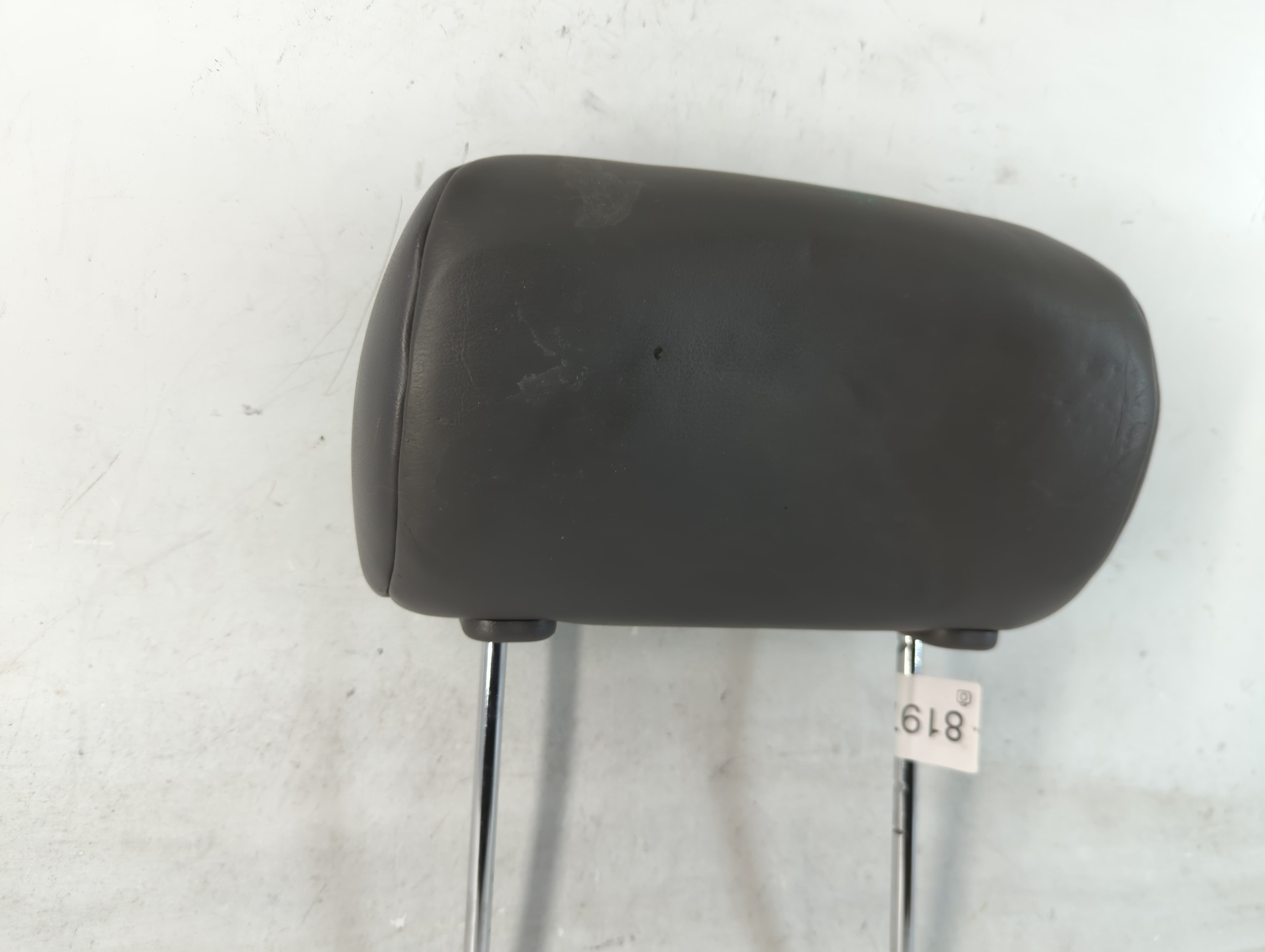 2003-2006 Land Rover Range Rover Headrest Head Rest Rear Seat Fits Fits 2003 2004 2005 2006 OEM Used Auto Parts - Oemusedautoparts1.com
