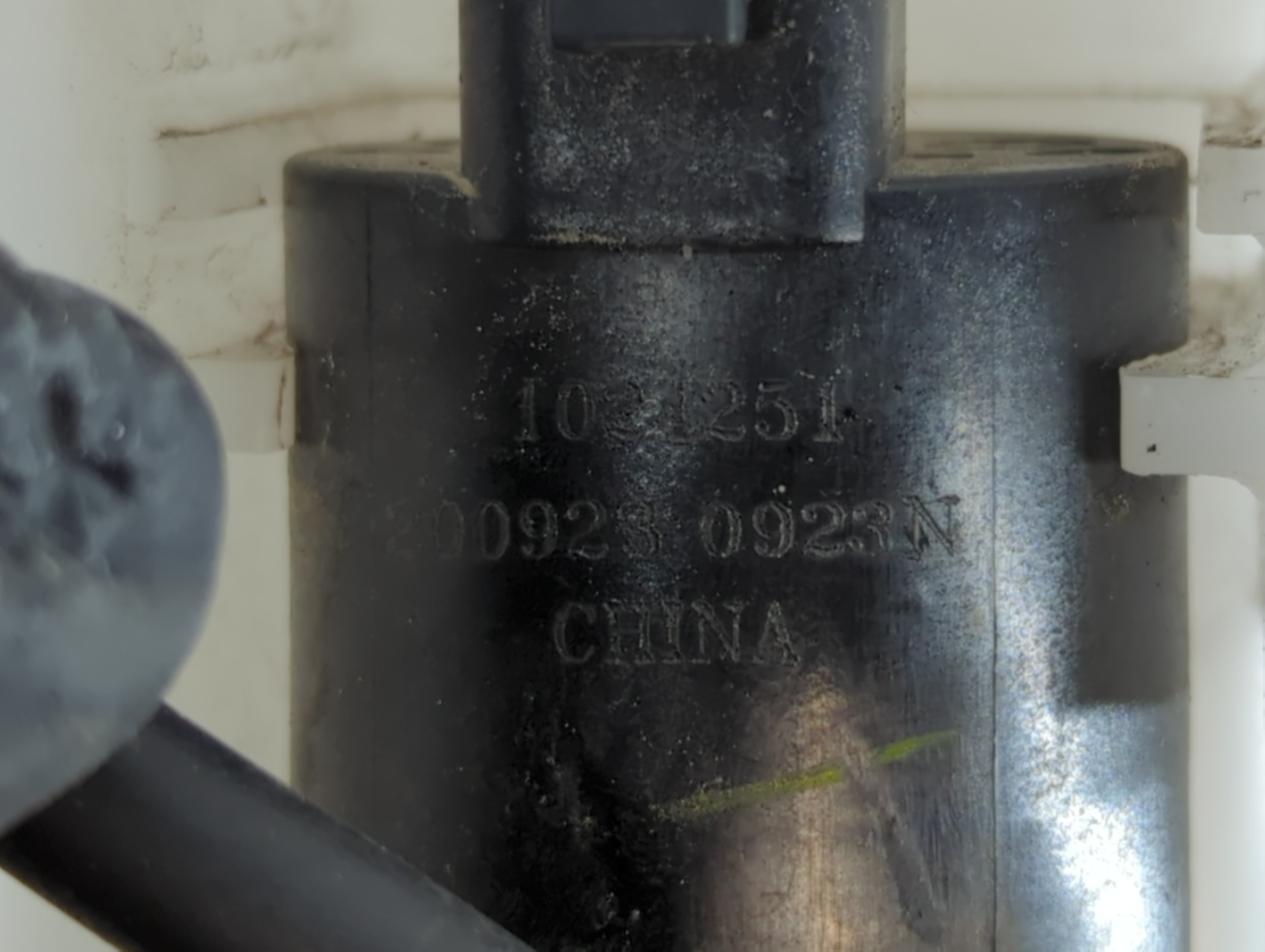 2007-2011 Toyota Camry Windshield Washer Fluid Reservoir Bottle Oem - Oemusedautoparts1.com