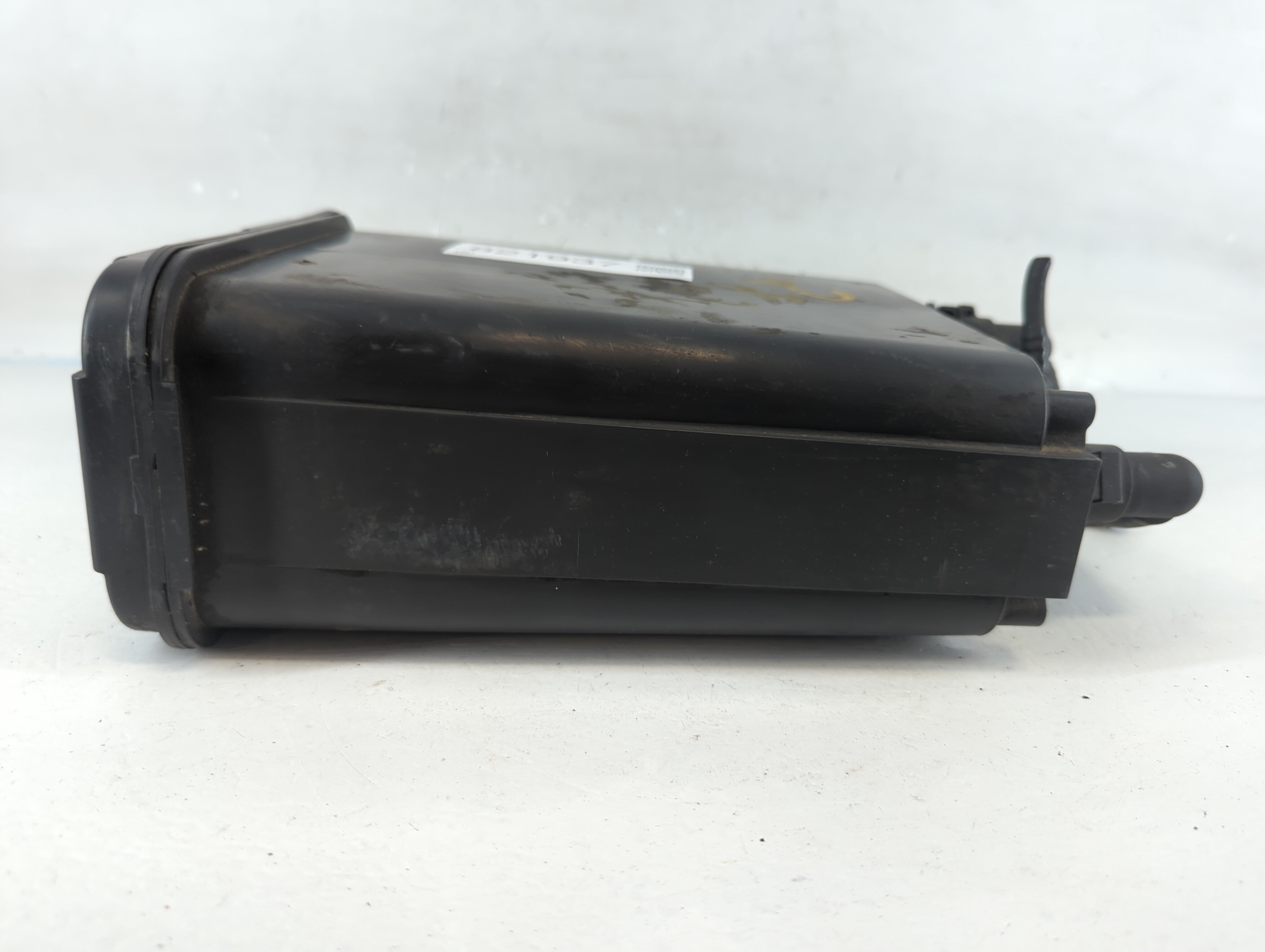 2001 Chevrolet Venture Fuel Vapor Charcoal Canister - Oemusedautoparts1.com