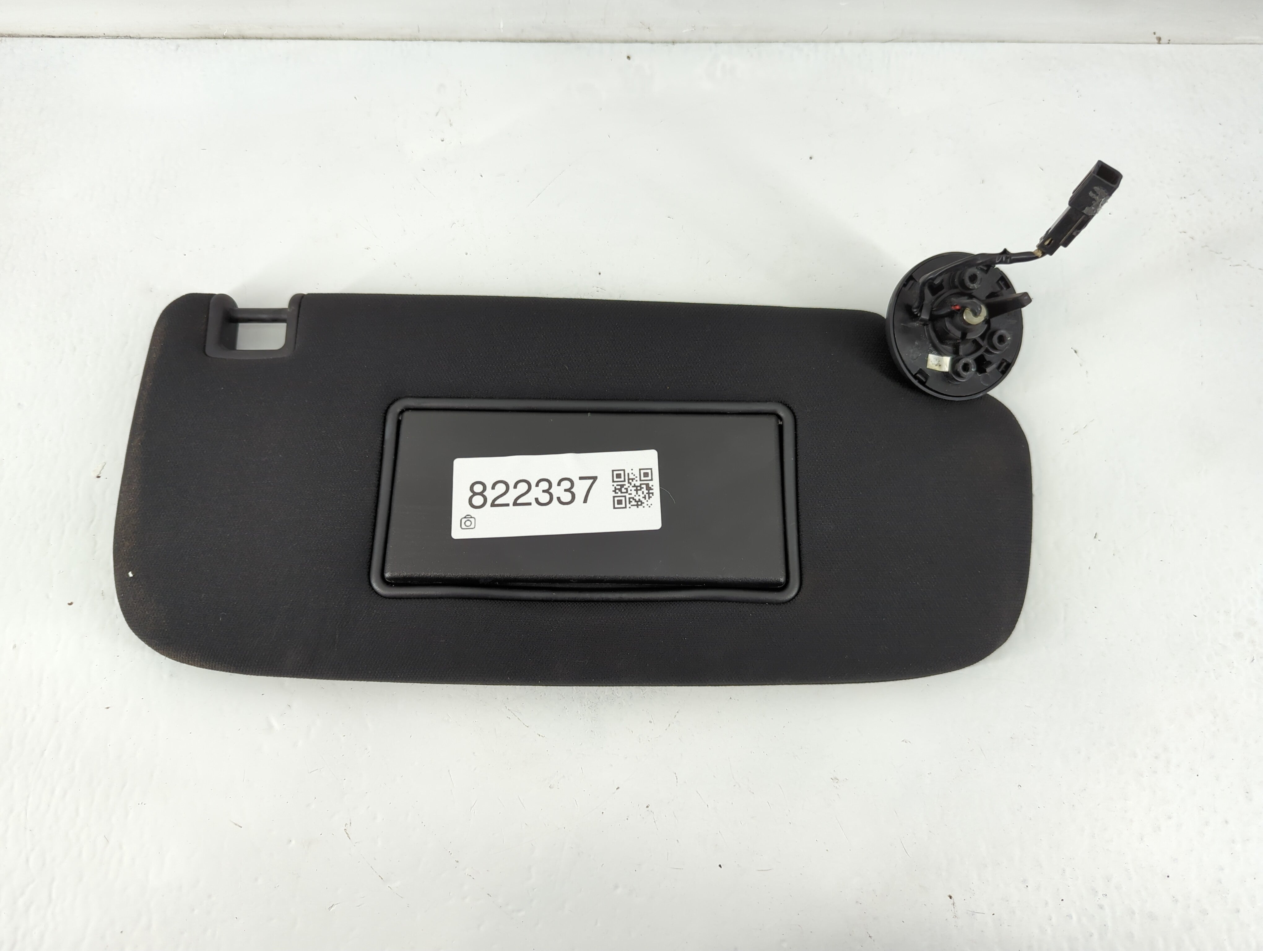 2014-2022 Jeep Grand Cherokee Sun Visor Shade Replacement Passenger Right Mirror Fits OEM Used Auto Parts - Oemusedautoparts1.com