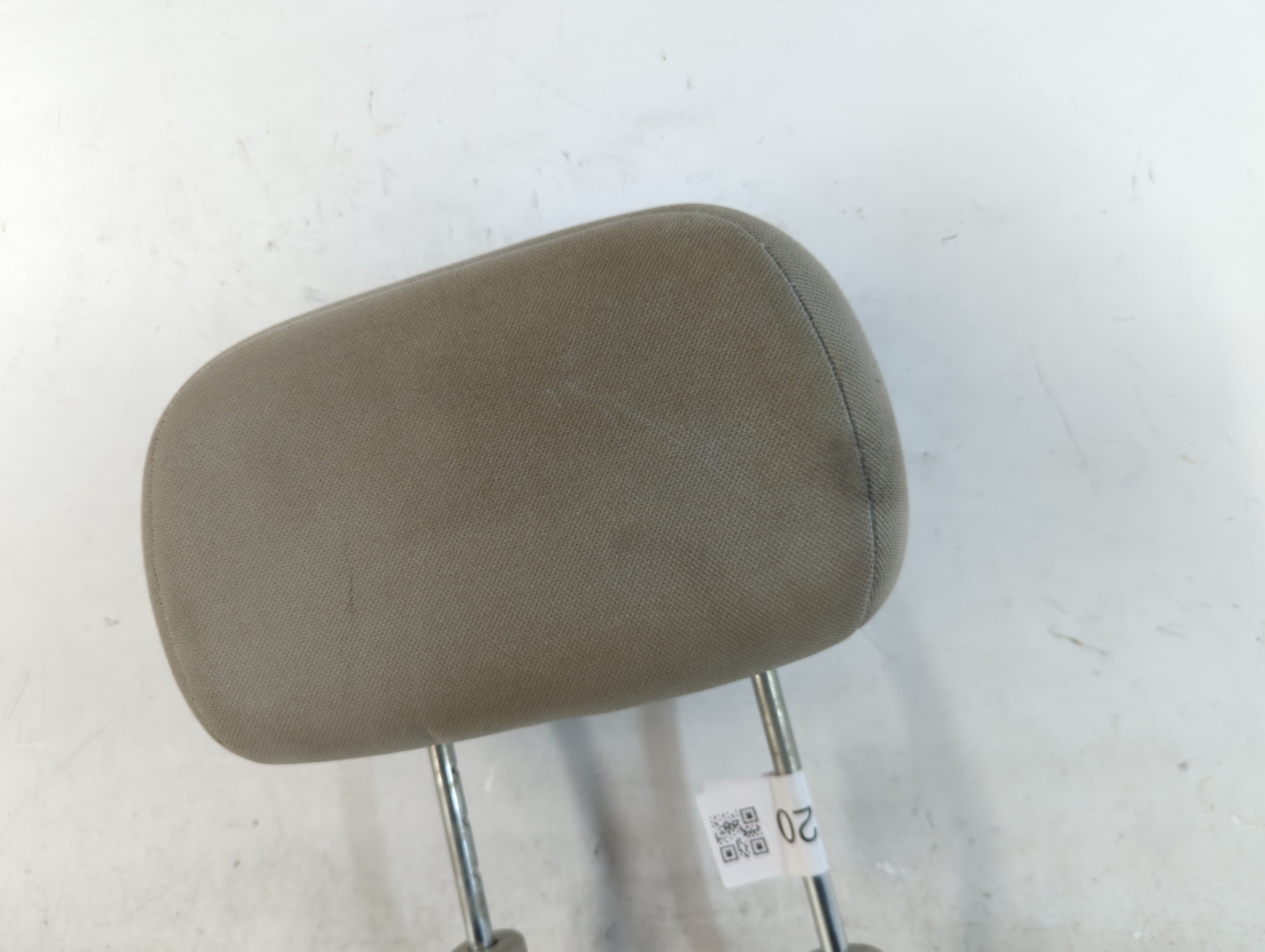 2009 Chrysler Town & Country Headrest Head Rest Rear Seat Fits OEM Used Auto Parts - Oemusedautoparts1.com