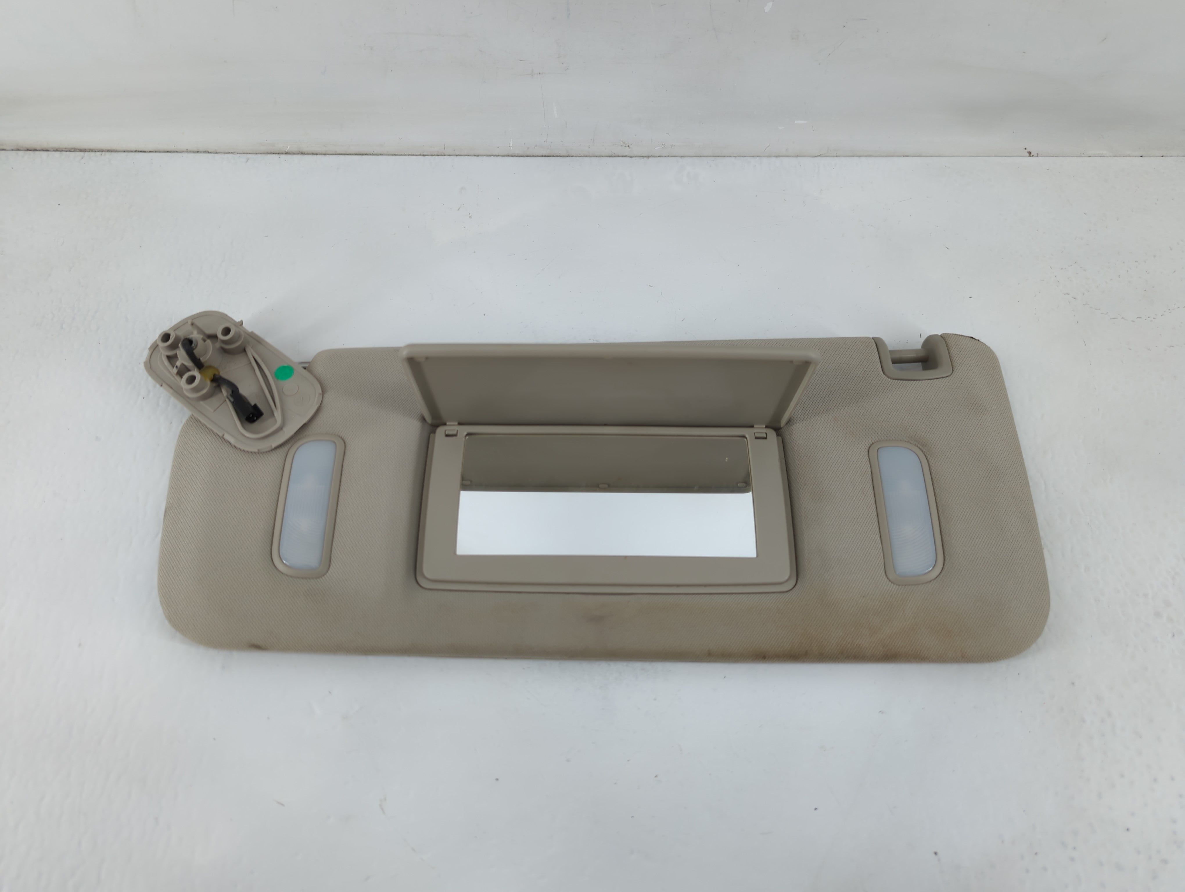 2007-2014 Chevrolet Tahoe Sun Visor Shade Replacement Driver Left Mirror Fits Fits 2007 2008 2009 2010 2011 2012 2013 2014 OEM Used Auto Parts - Oemusedautoparts1.com