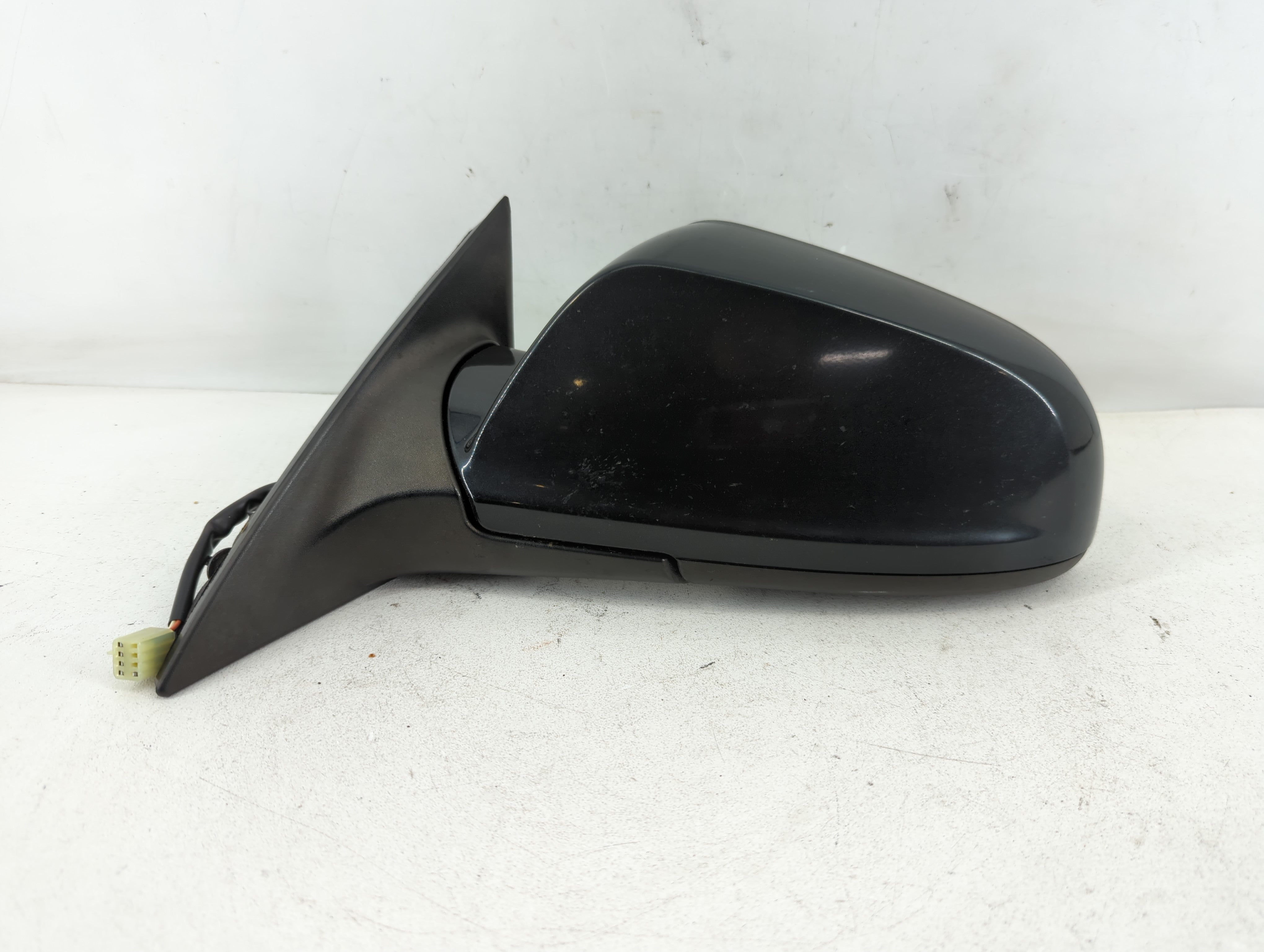 2011-2012 Chevrolet Malibu Side Mirror Replacement Driver Left View Door Mirror P/N:20893704 Fits Fits 2007 2008 2009 2011 2012 OEM Used Auto Parts - Oemusedautoparts1.com