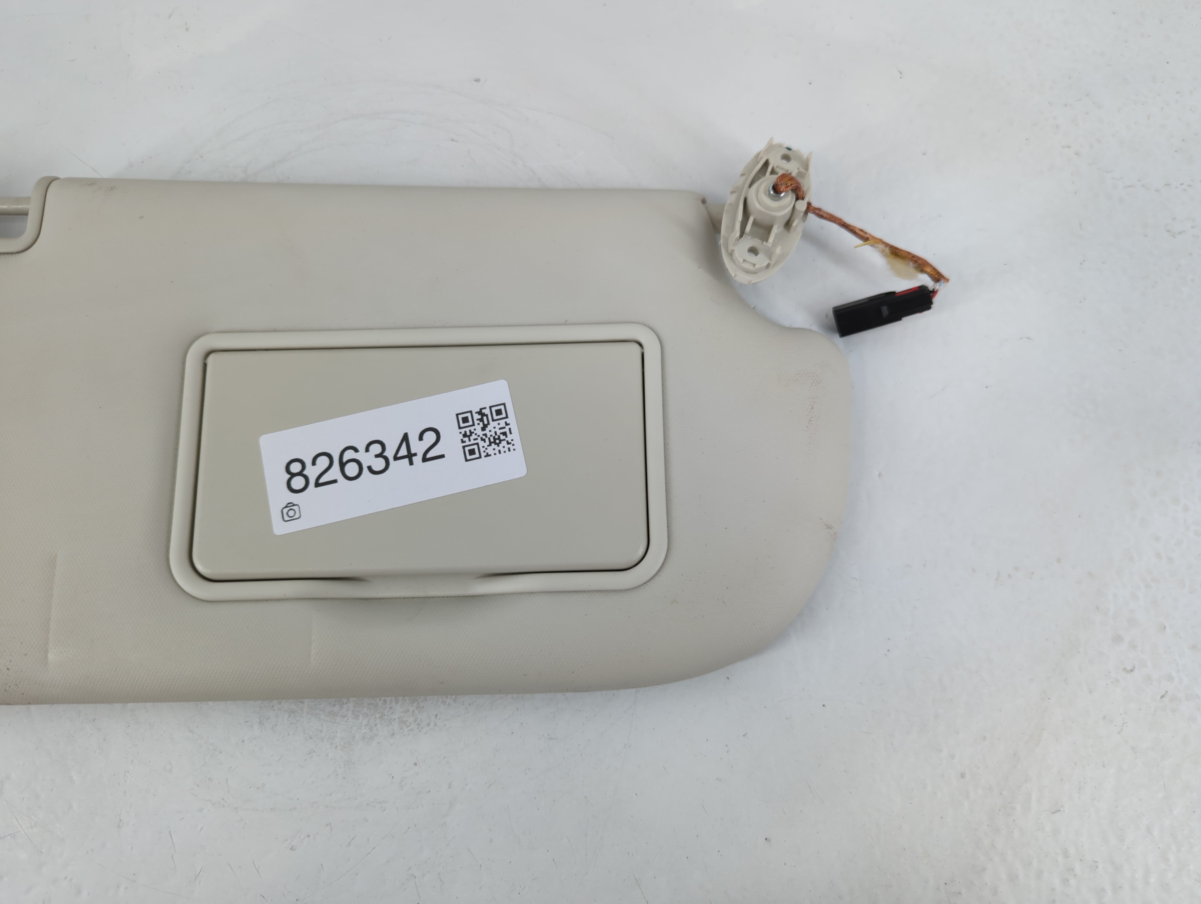 2013-2018 Ford Focus Sun Visor Shade Replacement Passenger Right Mirror Fits Fits 2013 2014 2015 2016 2017 2018 OEM Used Auto Parts - Oemusedautoparts1.com