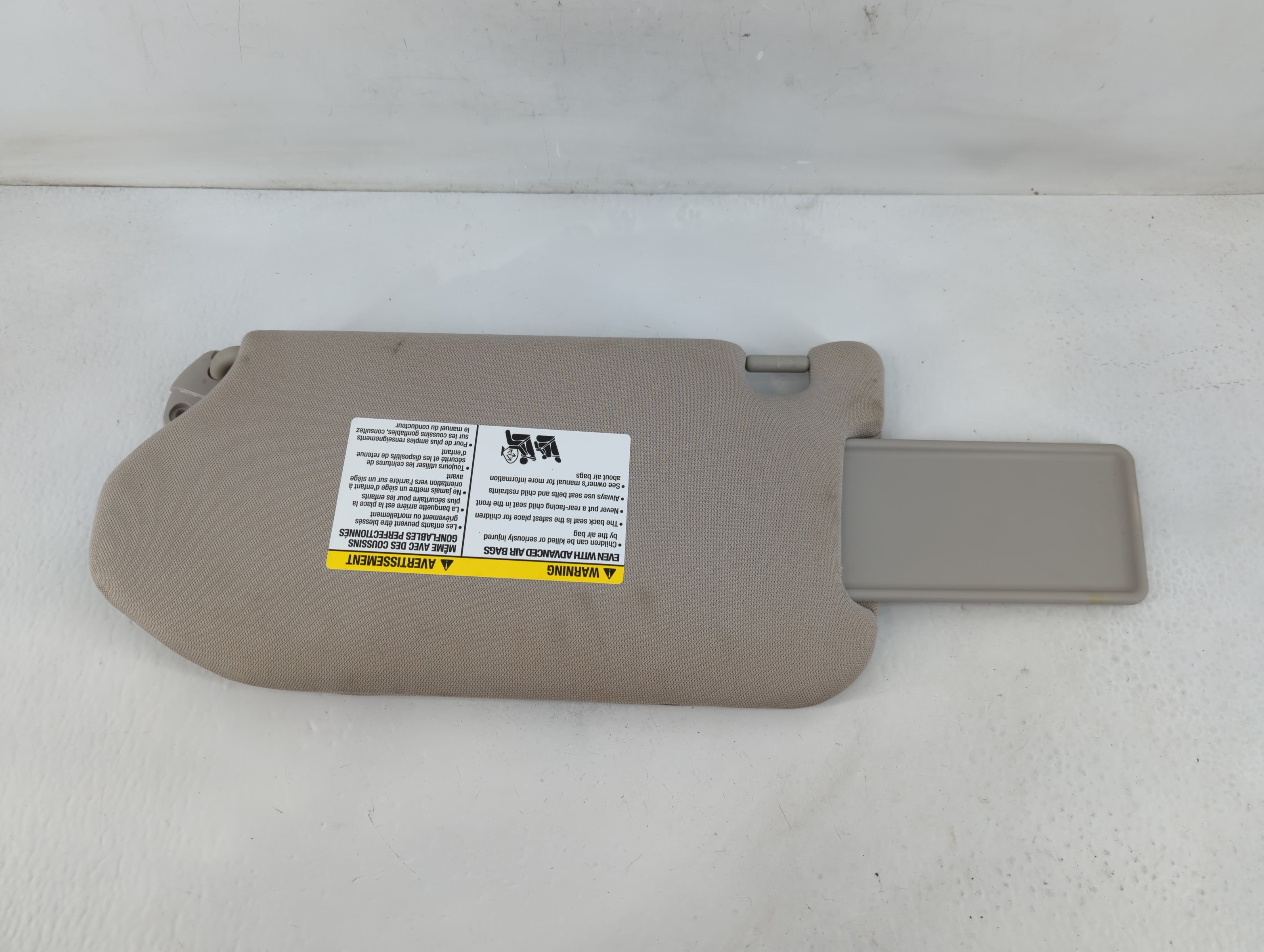 2014-2019 Infiniti Qx60 Sun Visor Shade Replacement Driver Left Mirror Fits Fits 2013 2014 2015 2016 2017 2018 2019 OEM Used Auto Parts - Oemusedautoparts1.com
