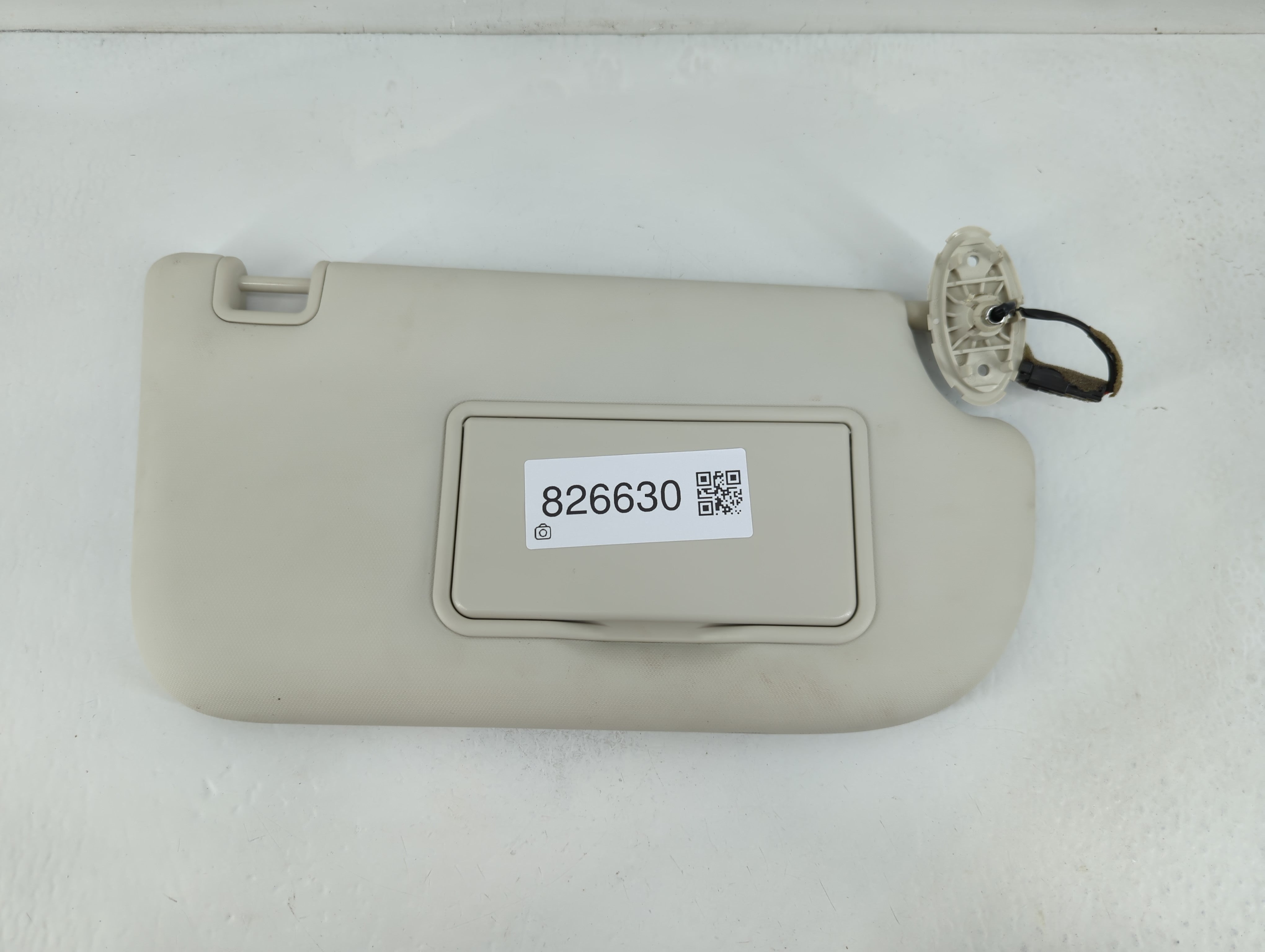 2013-2019 Ford Escape Sun Visor Shade Replacement Passenger Right Mirror Fits Fits 2013 2014 2015 2016 2017 2018 2019 OEM Used Auto Parts - Oemusedautoparts1.com