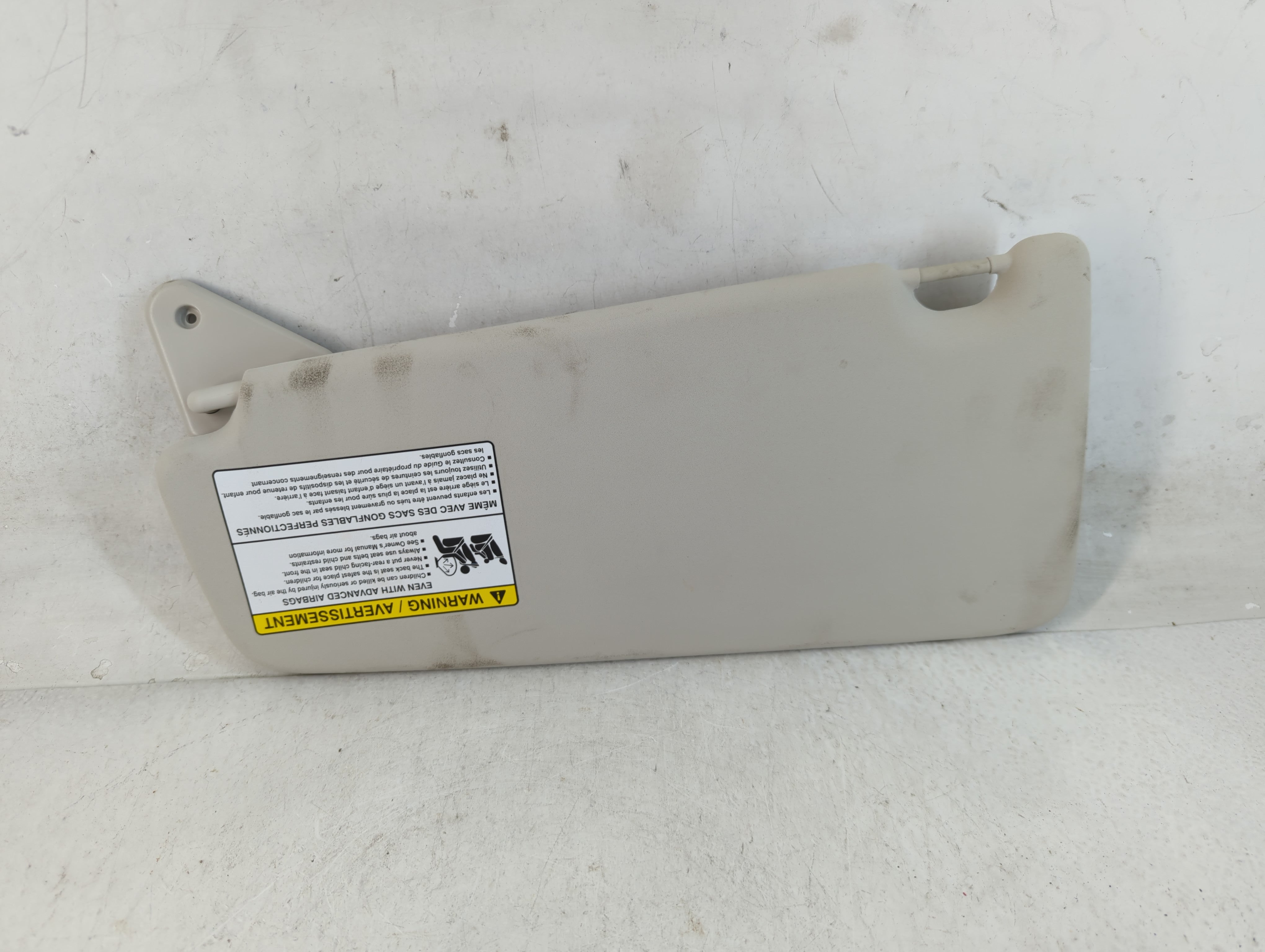2020 Land Rover Discovery Sport Sun Visor Shade Replacement Passenger Right Mirror Fits OEM Used Auto Parts - Oemusedautoparts1.com