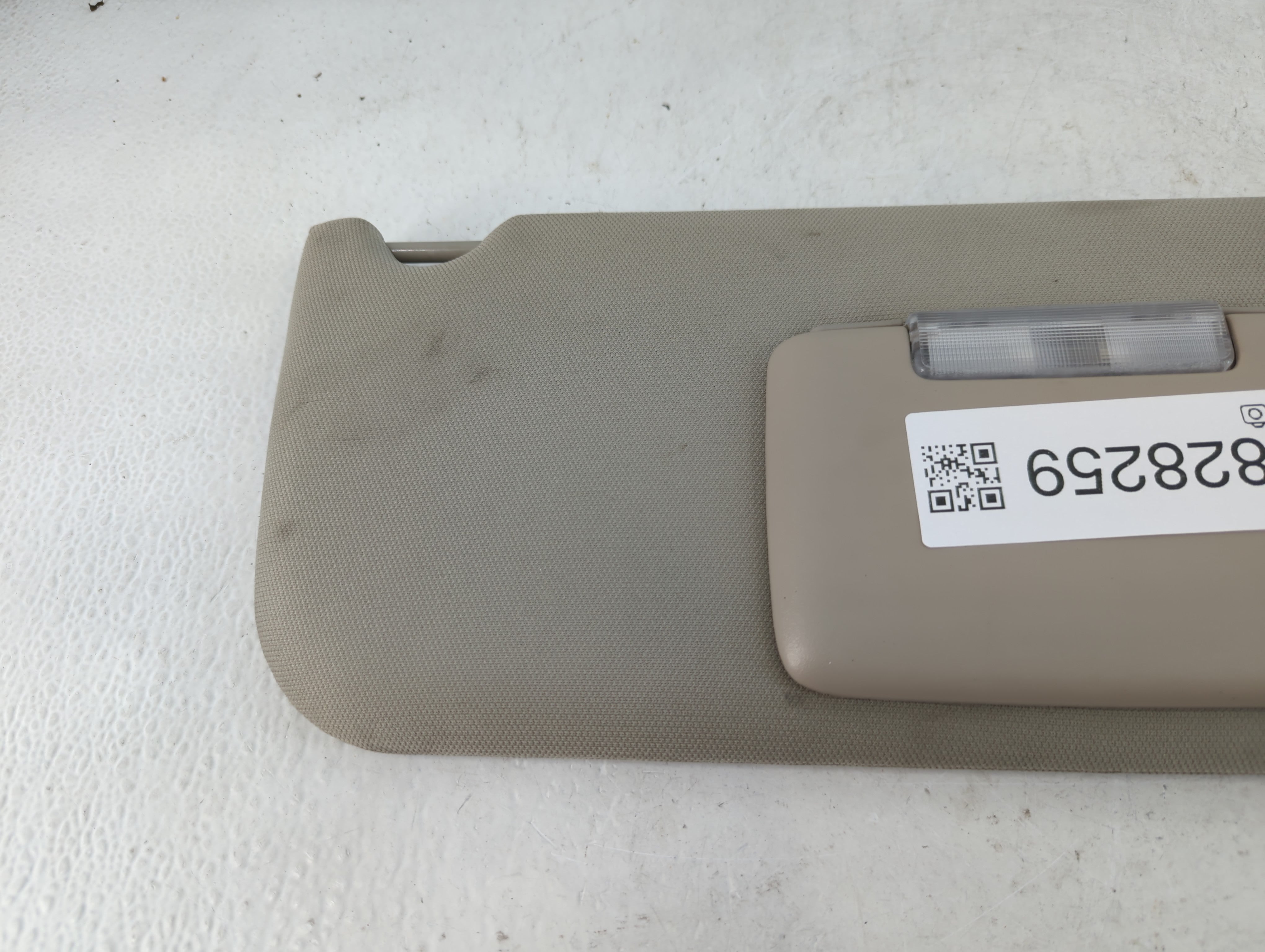 2005-2010 Jeep Grand Cherokee Sun Visor Shade Replacement Passenger Right Mirror Fits Fits 2005 2006 2007 2008 2009 2010 OEM Used Auto Parts - Oemusedautoparts1.com