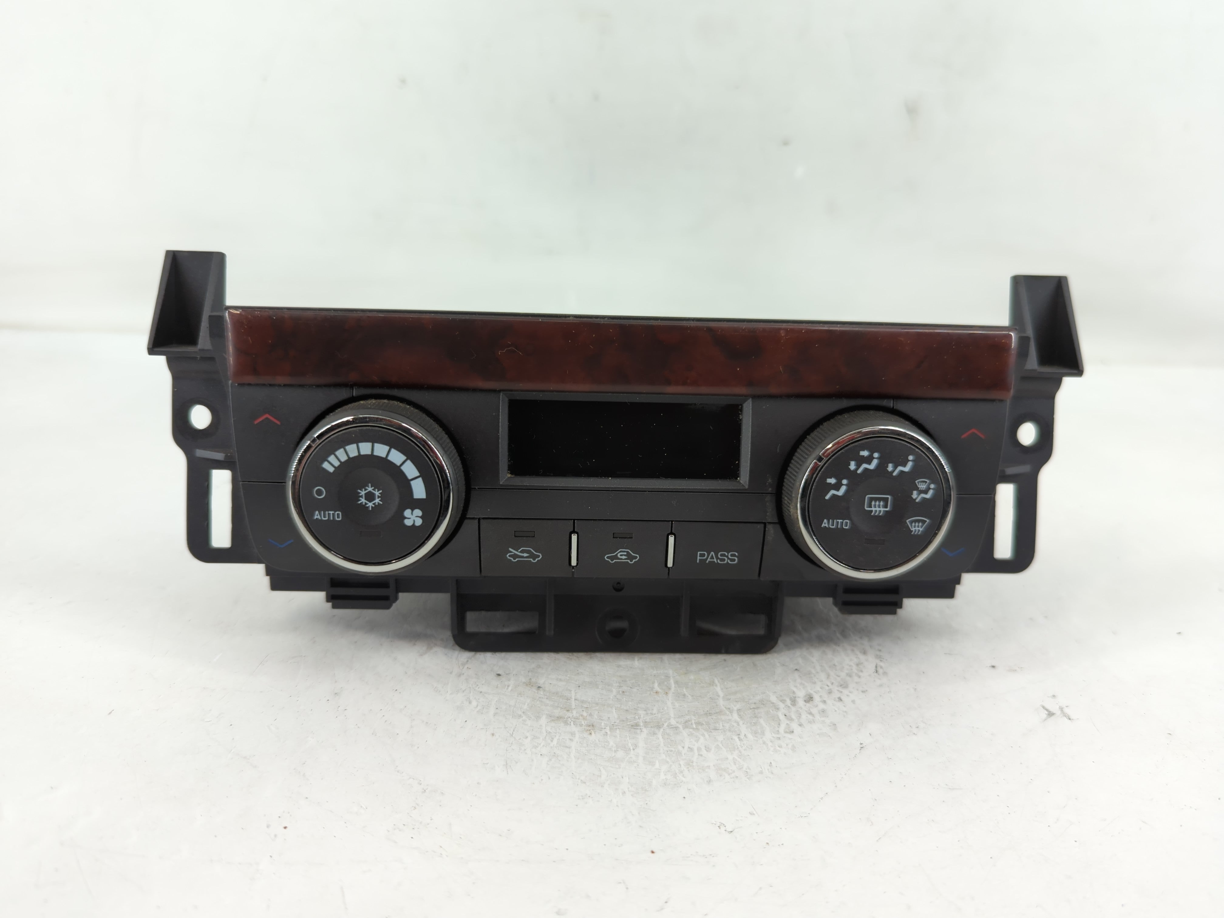 2006 Buick Lucerne Climate Control Module Temperature AC/Heater Replacement P/N:15861055 Fits OEM Used Auto Parts - Oemusedautoparts1.com