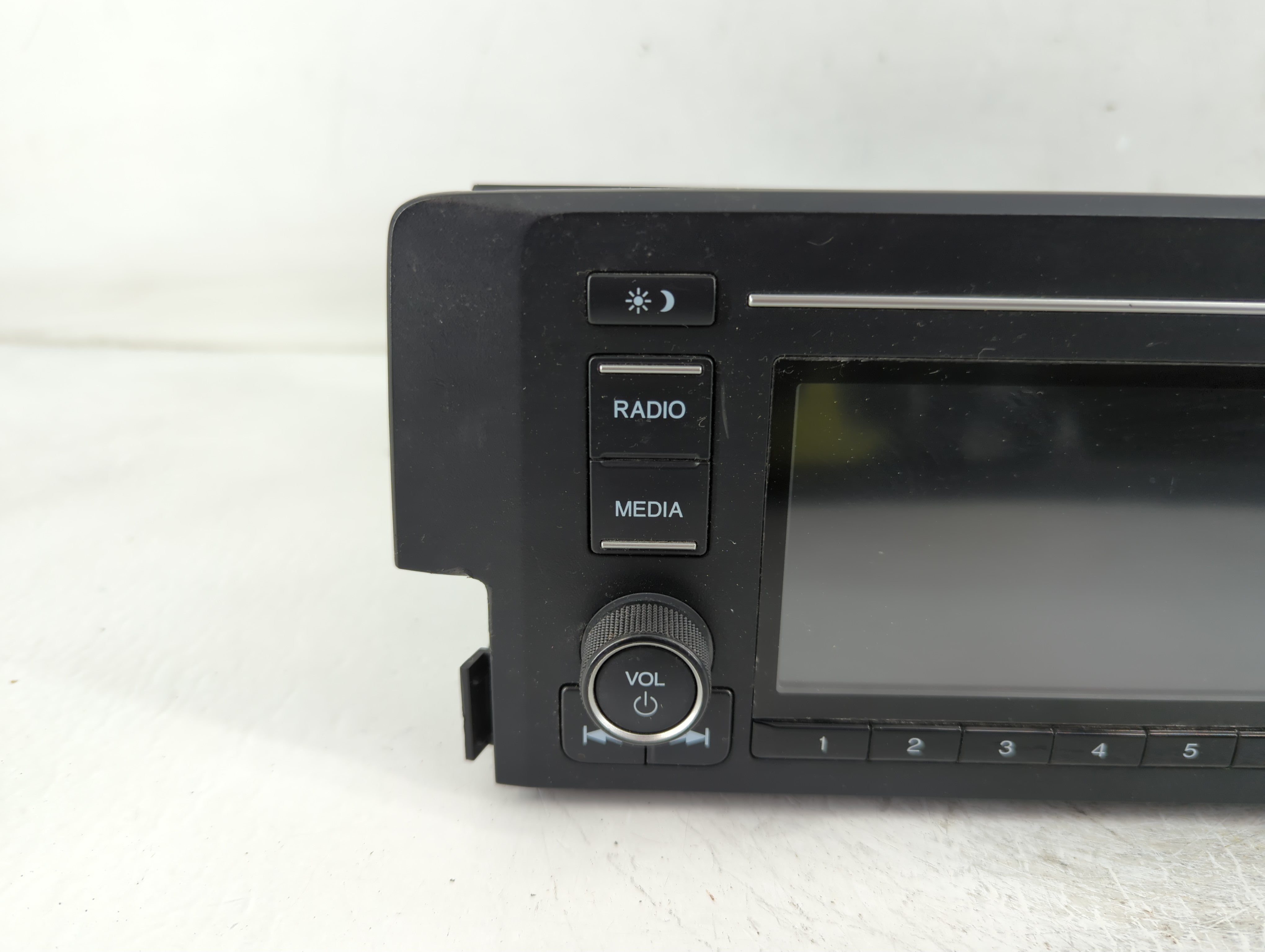 2016-2017 Honda Civic Radio AM FM Cd Player Receiver Replacement P/N:39100-TBA-A11 Fits Fits 2016 2017 OEM Used Auto Parts - Oemusedautoparts1.com