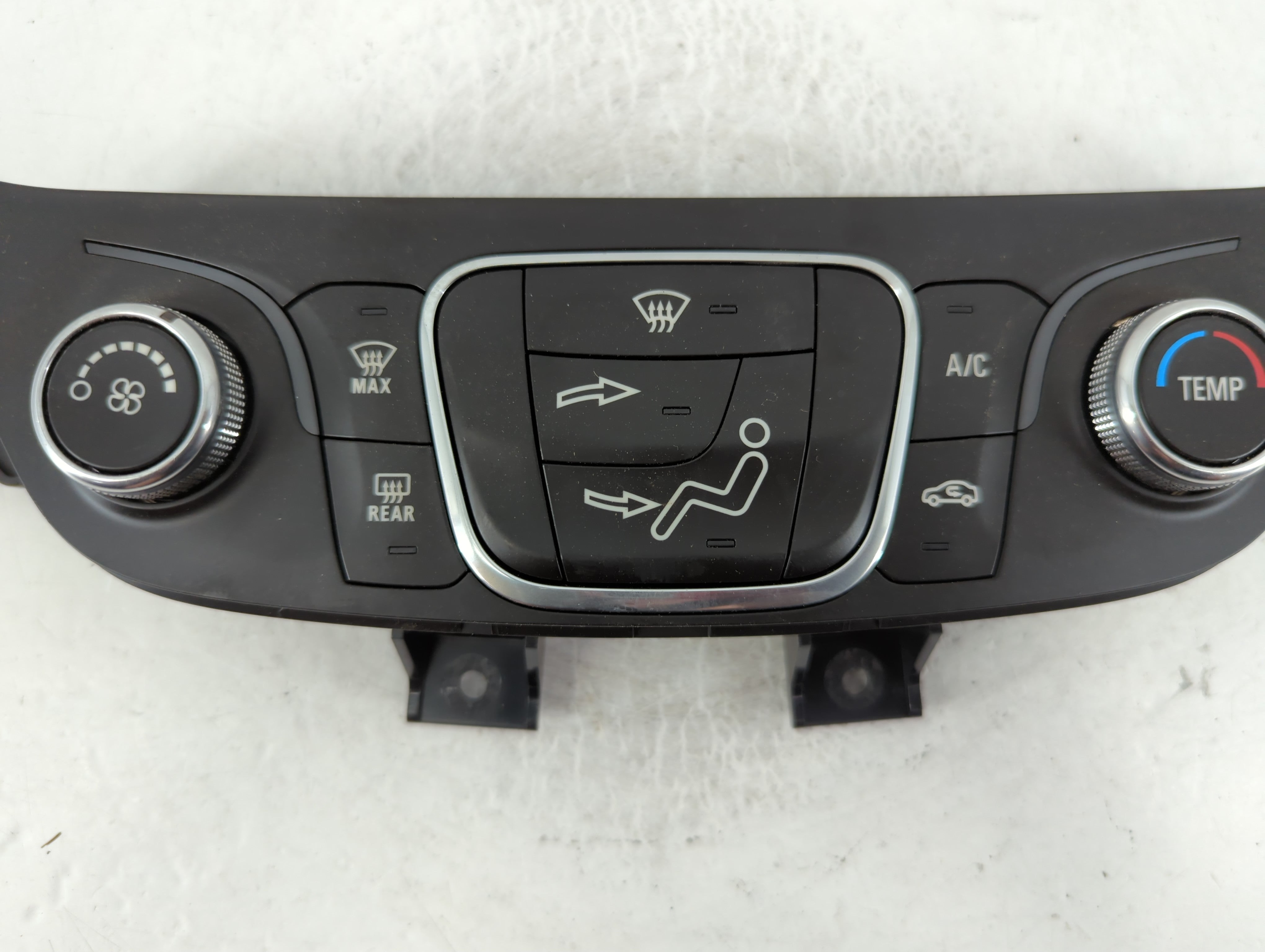 2018 Chevrolet Equinox Climate Control Module Temperature AC/Heater Replacement P/N:84175393 Fits OEM Used Auto Parts - Oemusedautoparts1.com