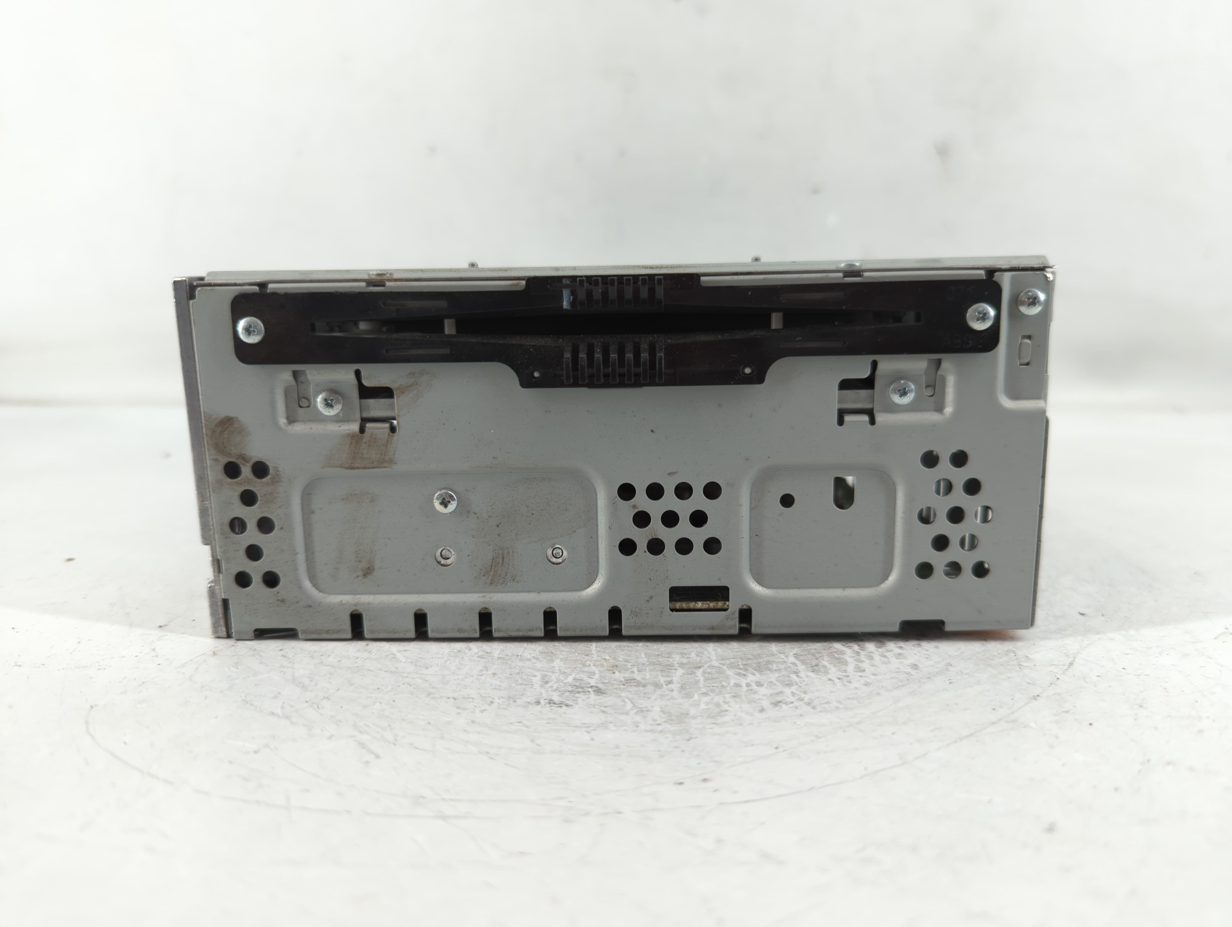 2013-2014 Ford Taurus Radio AM FM Cd Player Receiver Replacement Fits Fits 2013 2014 OEM Used Auto Parts - Oemusedautoparts1.com