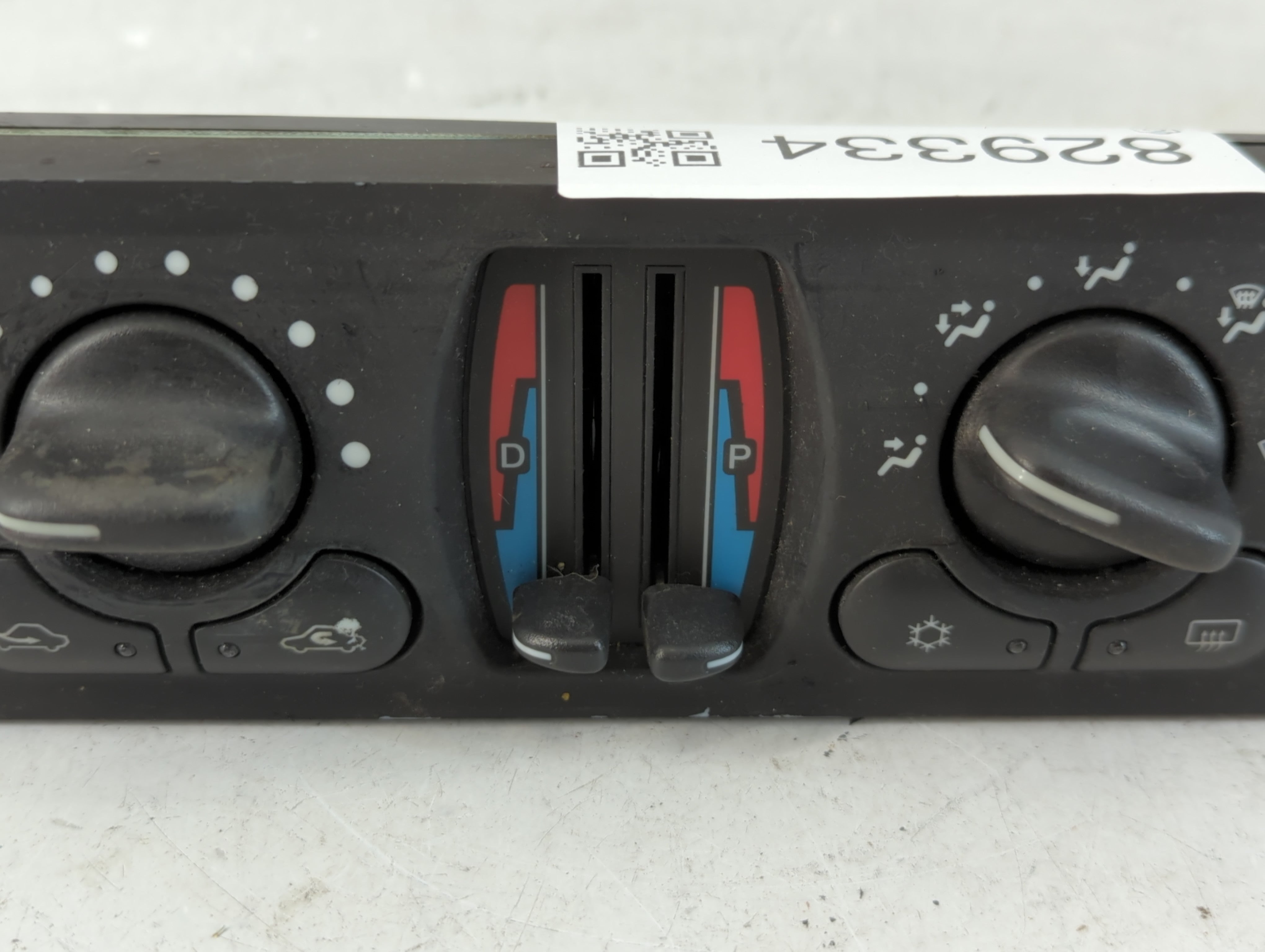 2004-2005 Chevrolet Impala Climate Control Module Temperature AC/Heater Replacement P/N:10347157 Fits Fits 2004 2005 OEM Used Auto Parts - Oemusedautoparts1.com