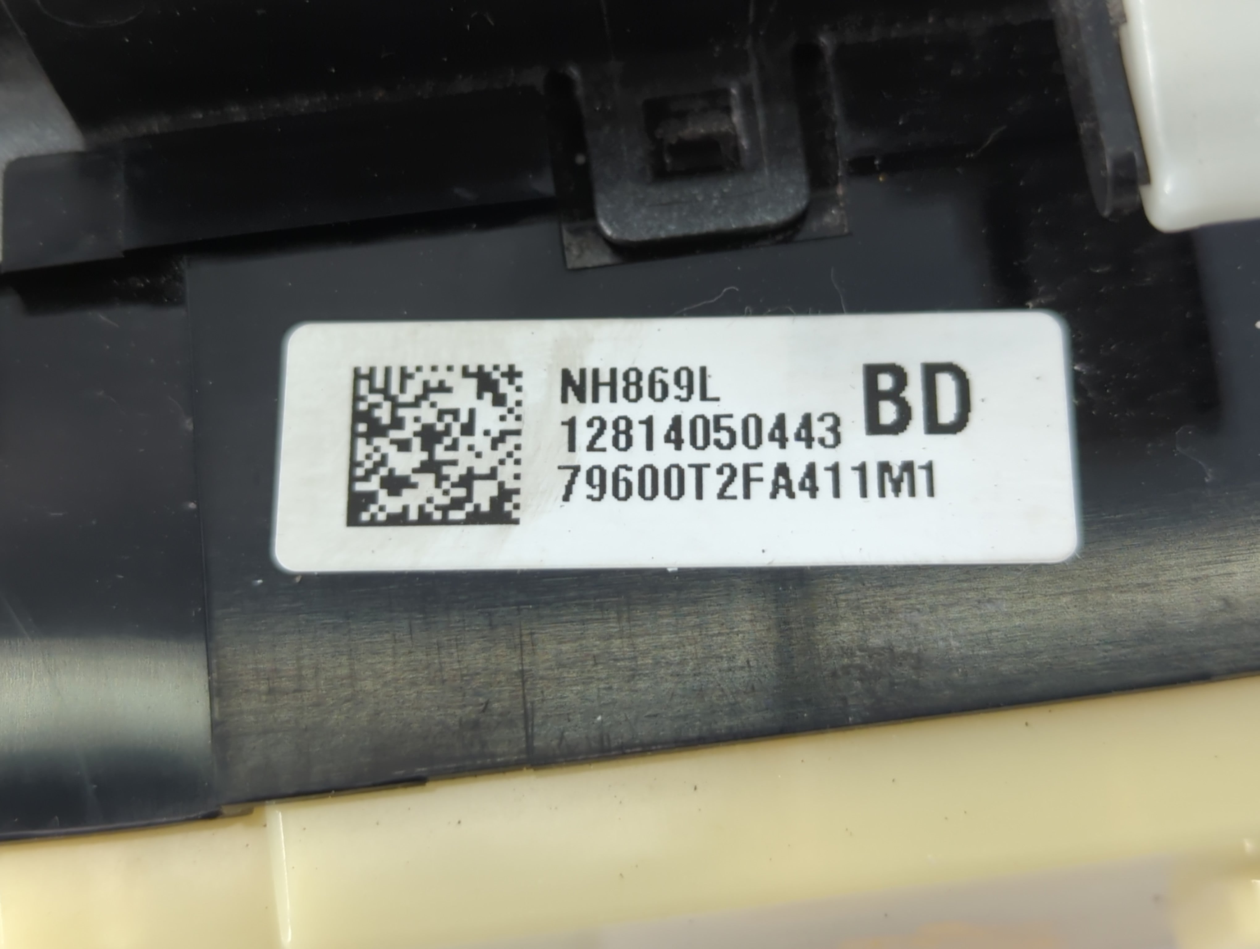 2013-2015 Honda Accord Climate Control Module Temperature AC/Heater Replacement P/N:79600T2FA411M1 Fits Fits 2013 2014 2015 OEM Used Auto Parts - Oemusedautoparts1.com