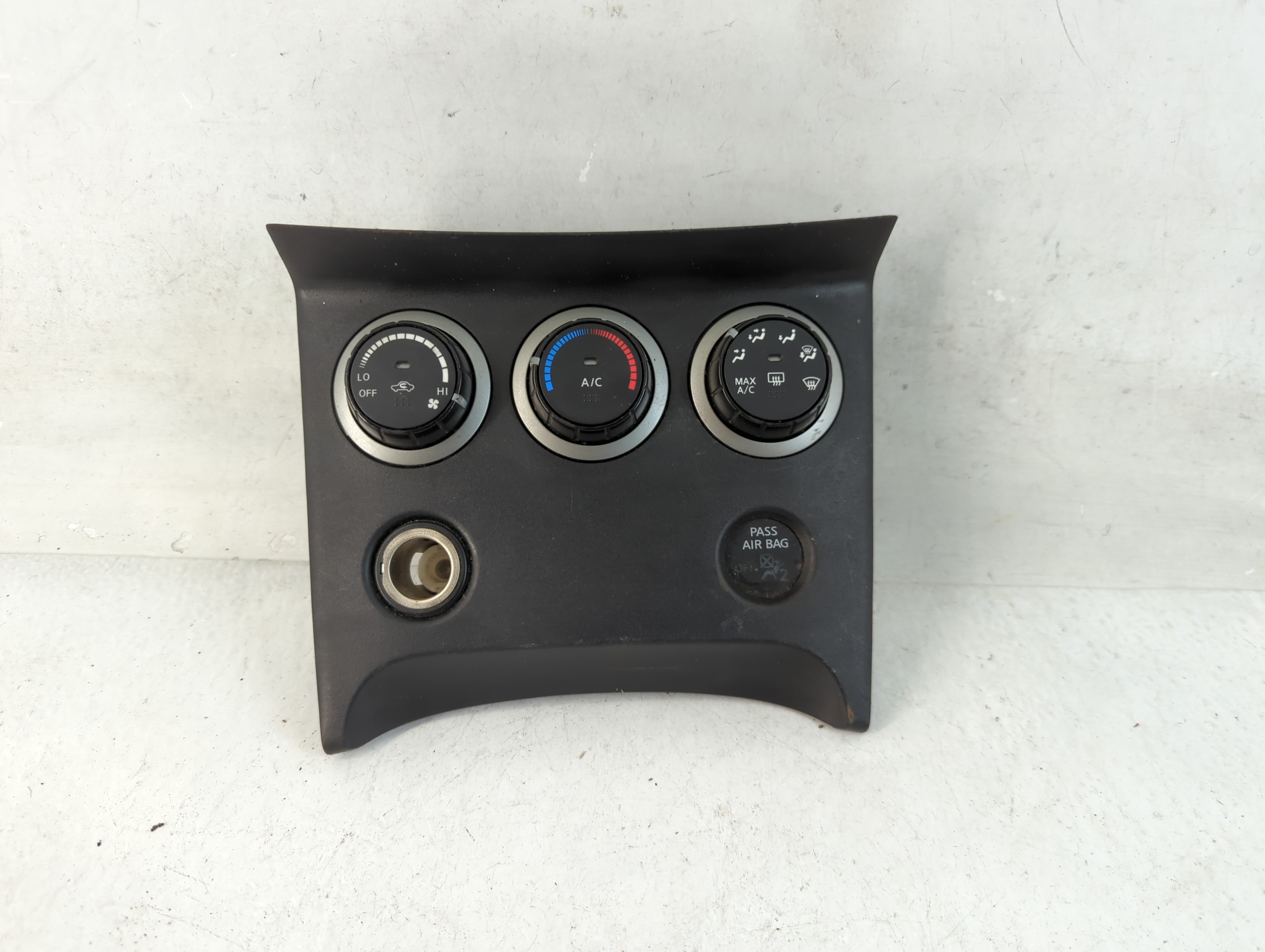 2011-2015 Nissan Rogue Climate Control Module Temperature AC/Heater Replacement P/N:27500 1VL0C Fits Fits 2011 2012 2013 2014 2015 OEM Used Auto Parts - Oemusedautoparts1.com