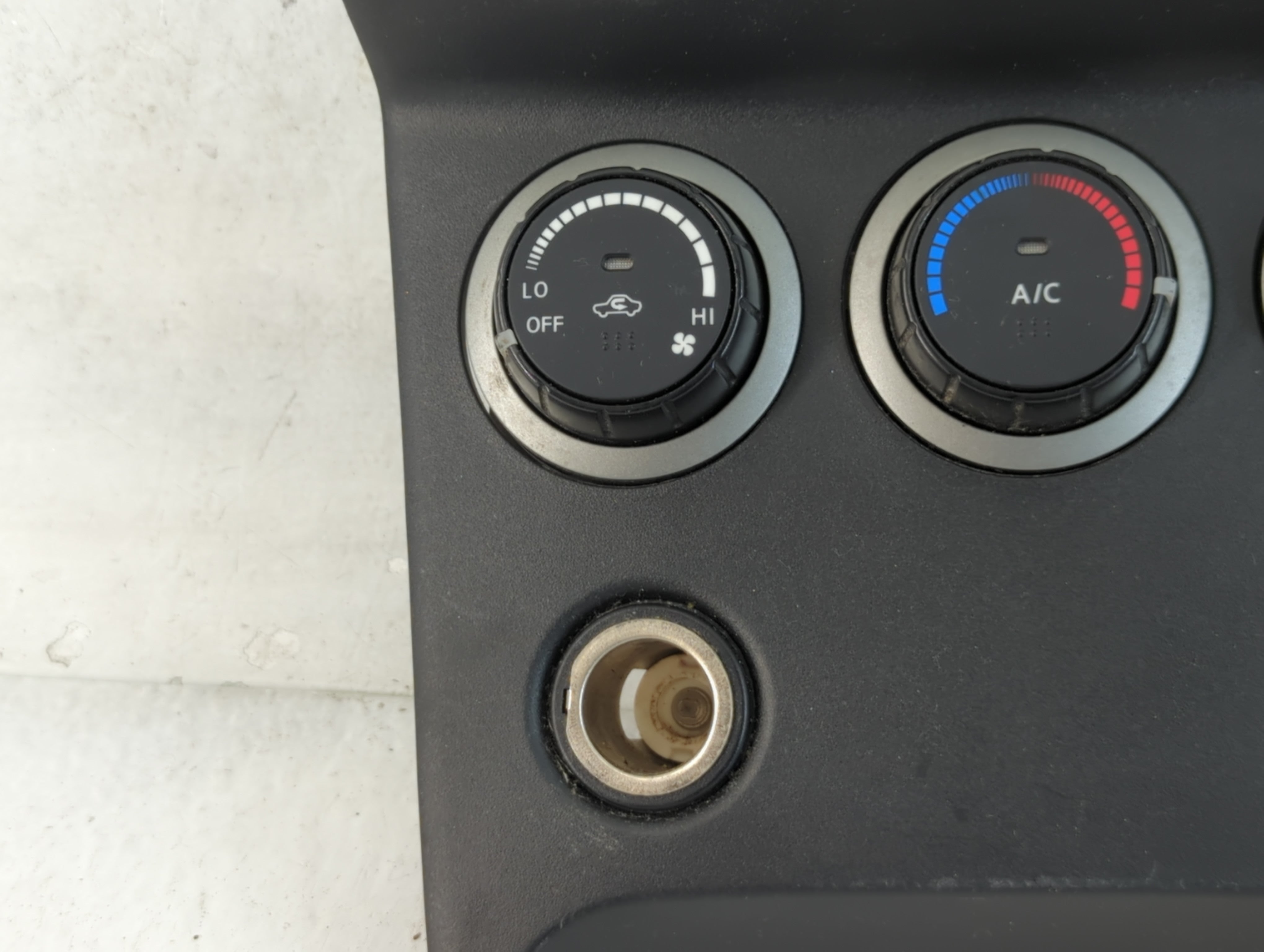 2011-2015 Nissan Rogue Climate Control Module Temperature AC/Heater Replacement P/N:27500 1VL0C Fits Fits 2011 2012 2013 2014 2015 OEM Used Auto Parts - Oemusedautoparts1.com