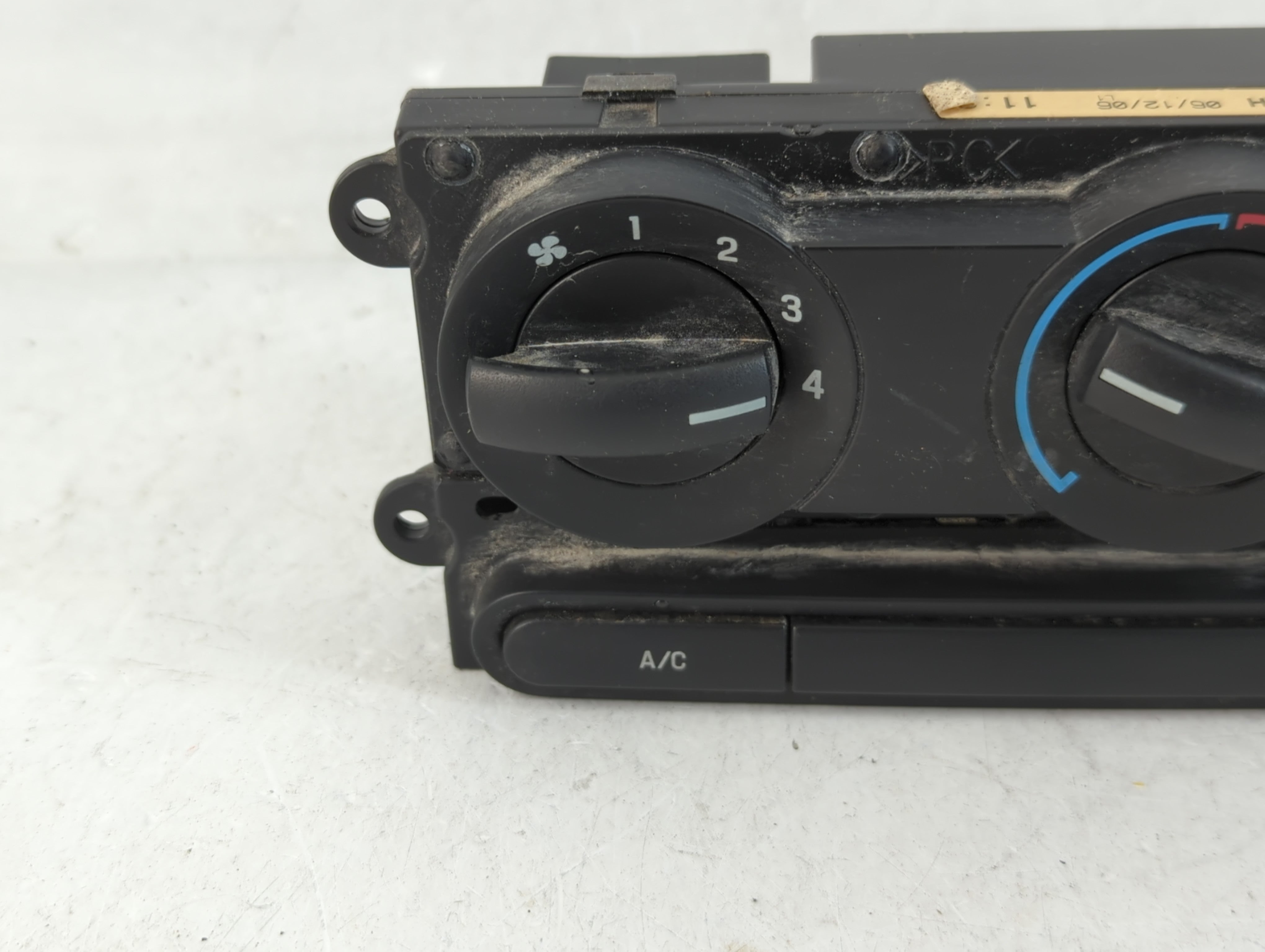 2004-2008 Acura Tl Climate Control Module Temperature AC/Heater Replacement P/N:4L3H-19808-AH M24723 Fits OEM Used Auto Parts - Oemusedautoparts1.com