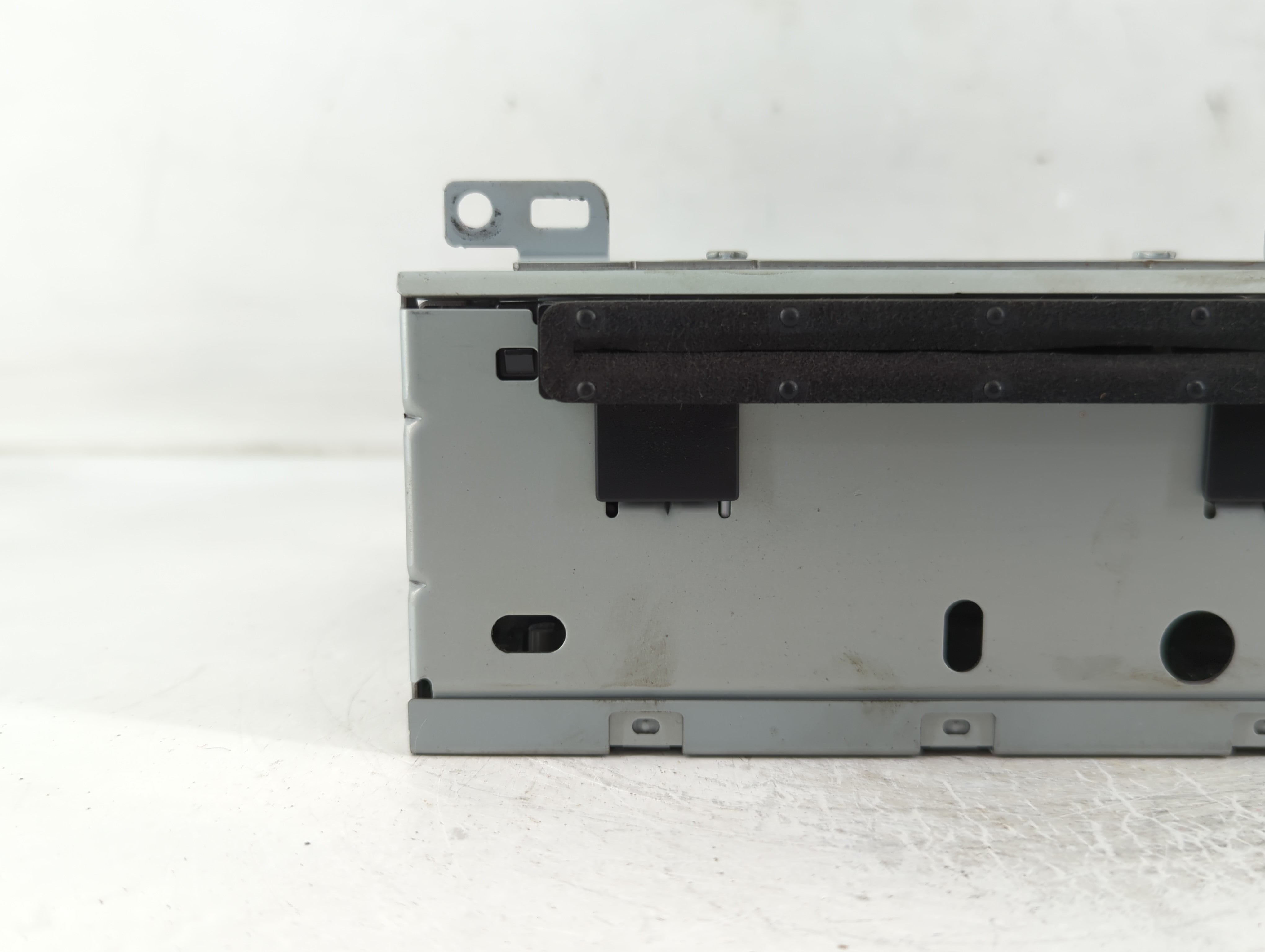 2012-2014 Ford Focus Radio AM FM Cd Player Receiver Replacement P/N:CM5T-19C107-JG Fits Fits 2012 2013 2014 OEM Used Auto Parts - Oemusedautoparts1.com