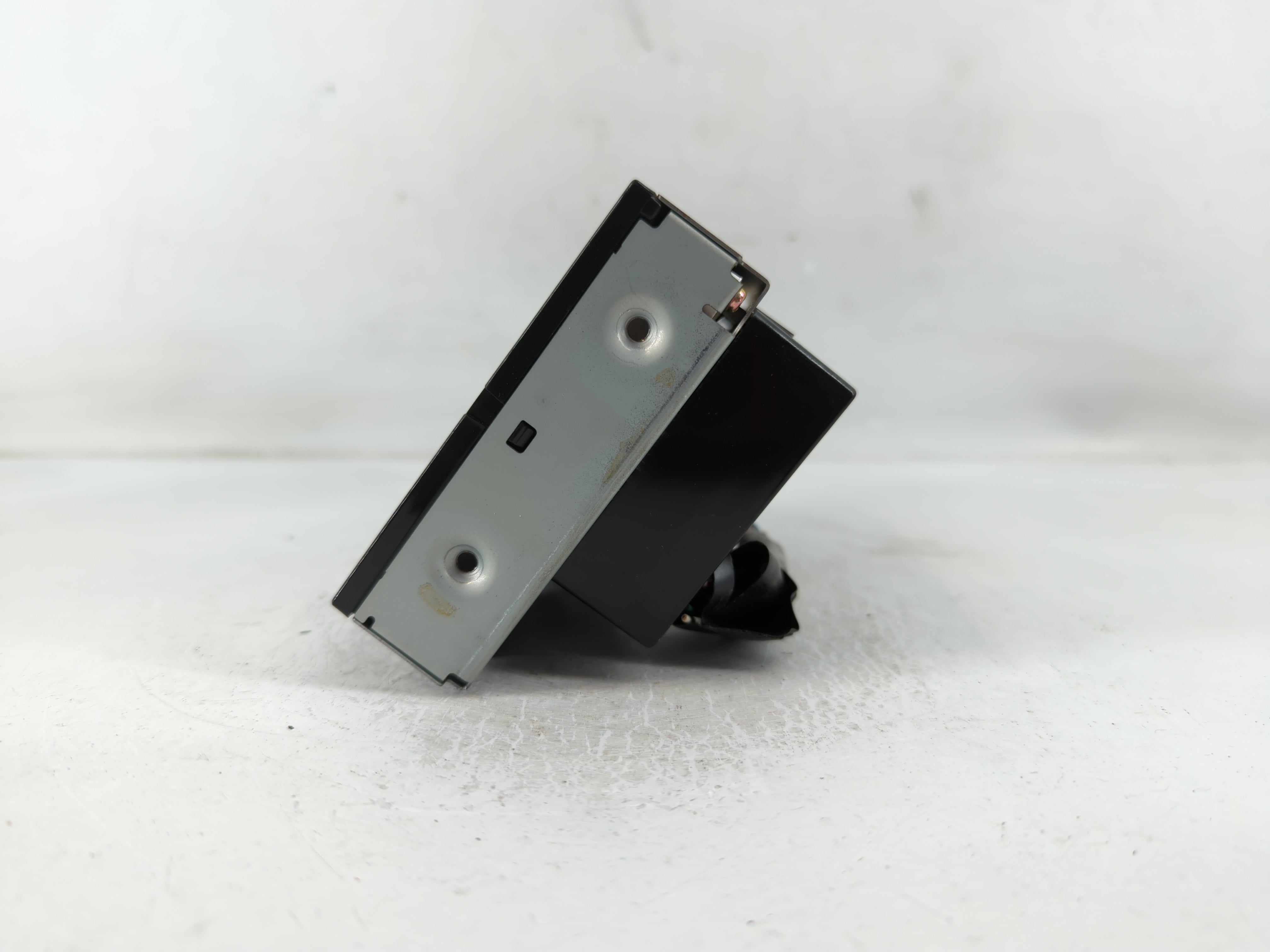 2004-2005 Nissan Maxima Information Display Screen - Oemusedautoparts1.com