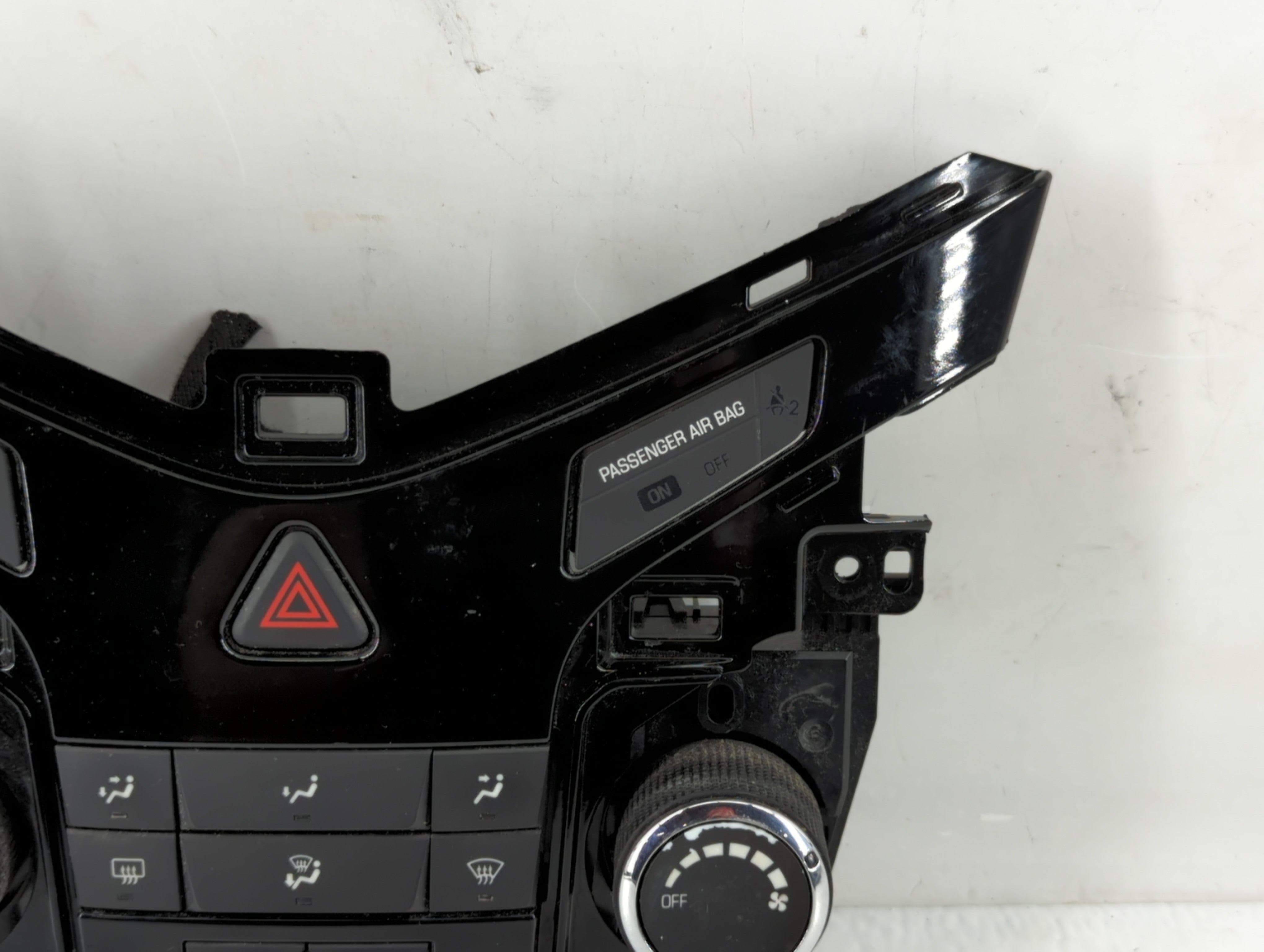 2012-2016 Chevrolet Cruze Climate Control Module Temperature AC/Heater Replacement P/N:95146207 Fits Fits 2012 2013 2014 2015 2016 OEM Used Auto Parts - Oemusedautoparts1.com