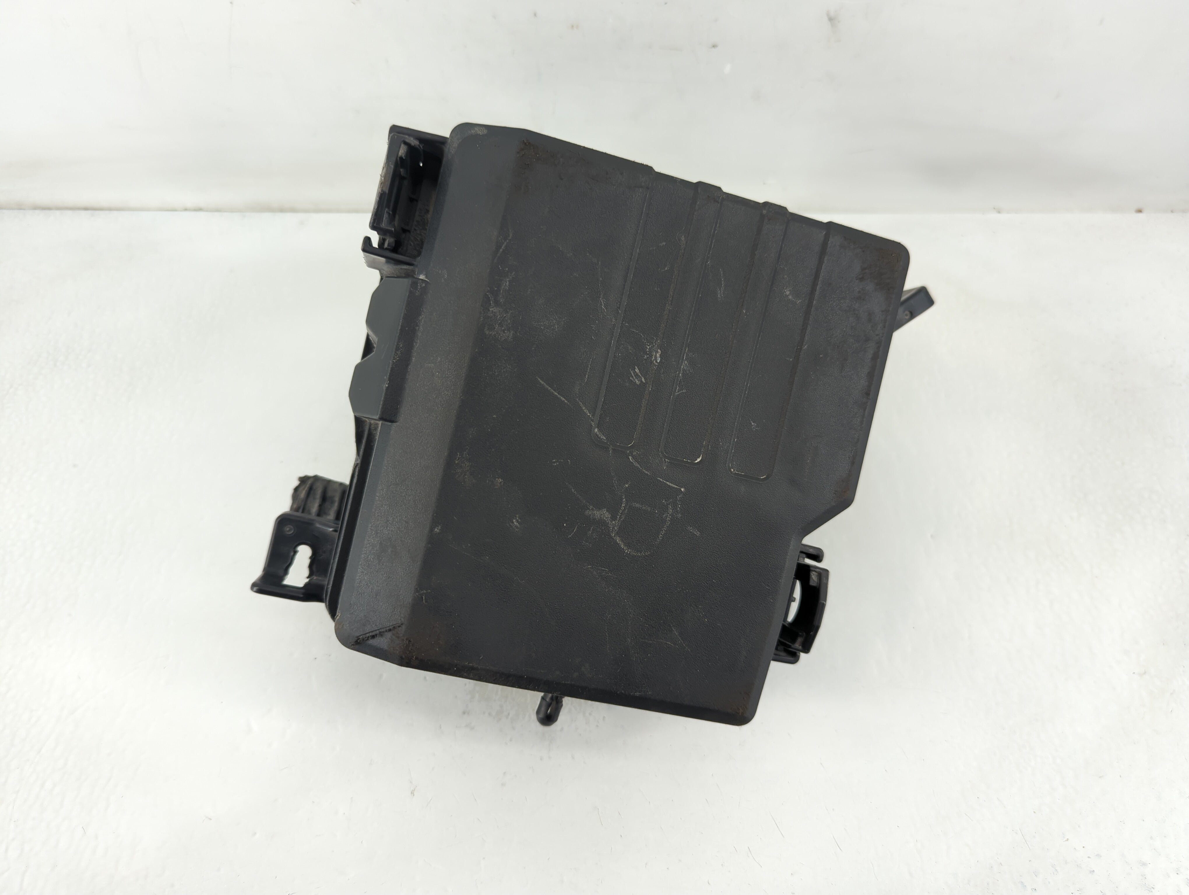 2019-2020 Hyundai Santa Fe Fusebox Fuse Box Panel Relay Module P/N:91956-S2020 Fits Fits 2019 2020 OEM Used Auto Parts - Oemusedautoparts1.com
