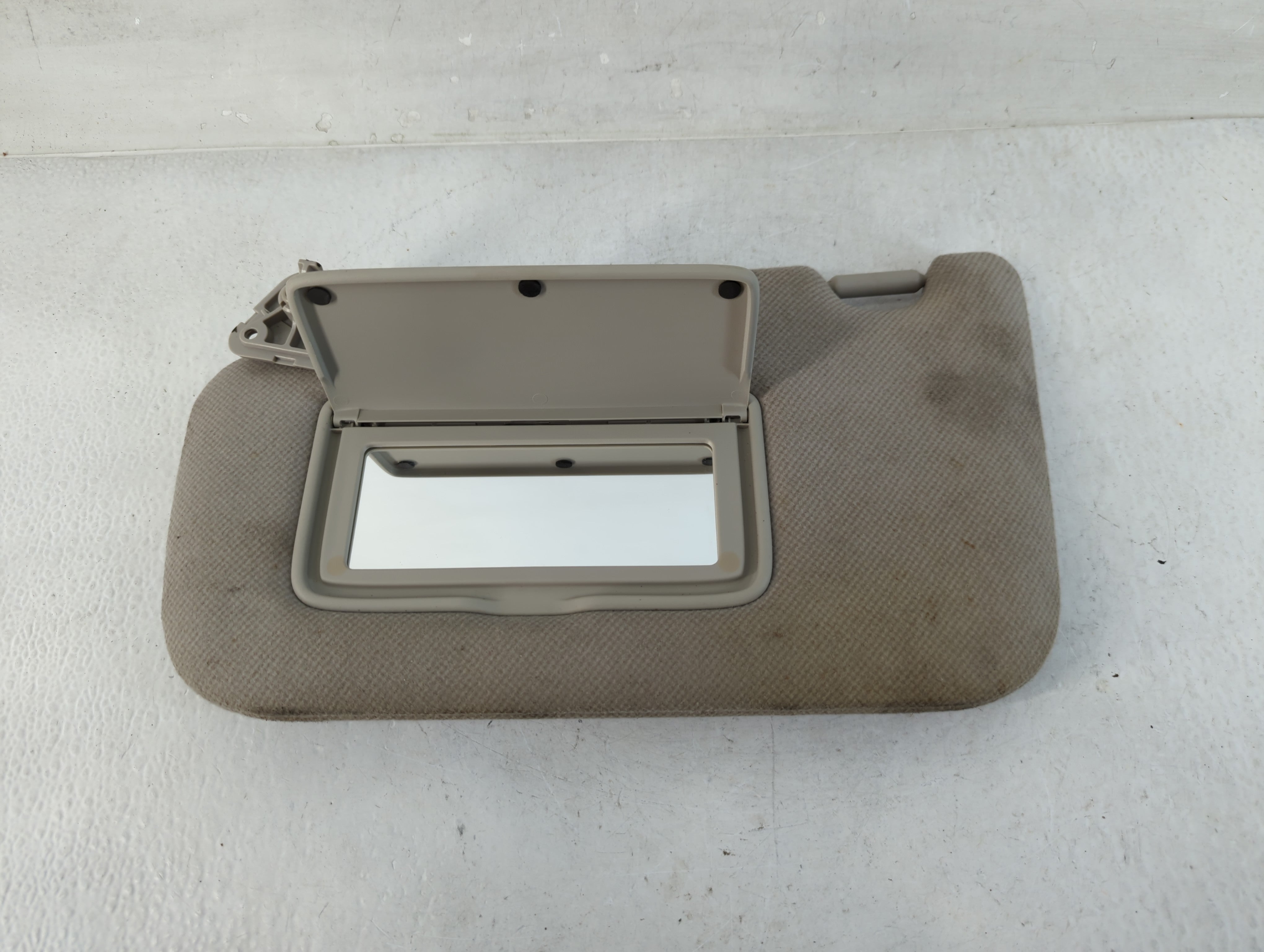 2013-2019 Nissan Sentra Sun Visor Shade Replacement Driver Left Mirror Fits Fits 2012 2013 2014 2015 2016 2017 2018 2019 OEM Used Auto Parts - Oemusedautoparts1.com