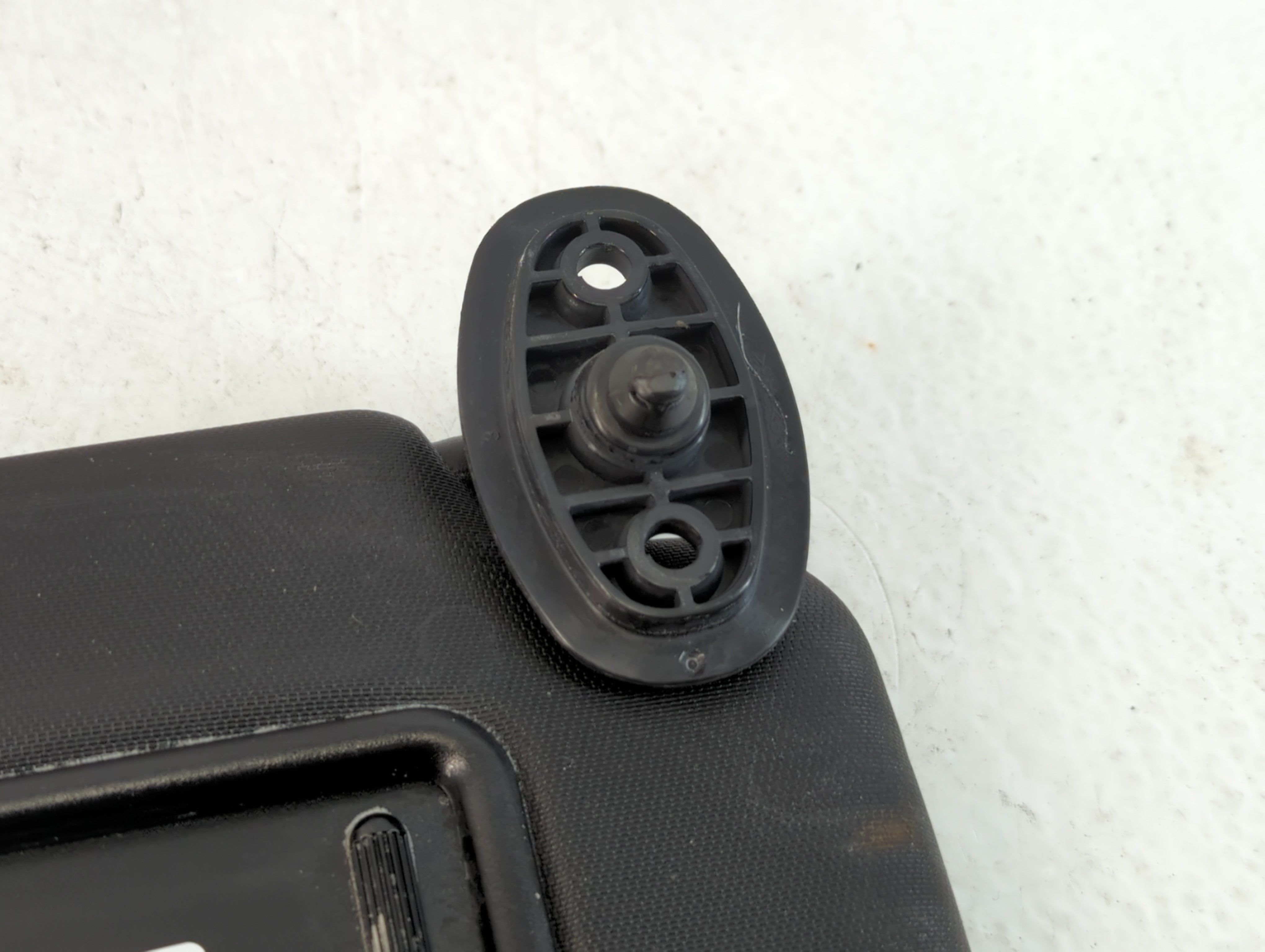 2014-2019 Kia Soul Sun Visor Shade Replacement Passenger Right Mirror Fits Fits 2014 2015 2016 2017 2018 2019 OEM Used Auto Parts - Oemusedautoparts1.com