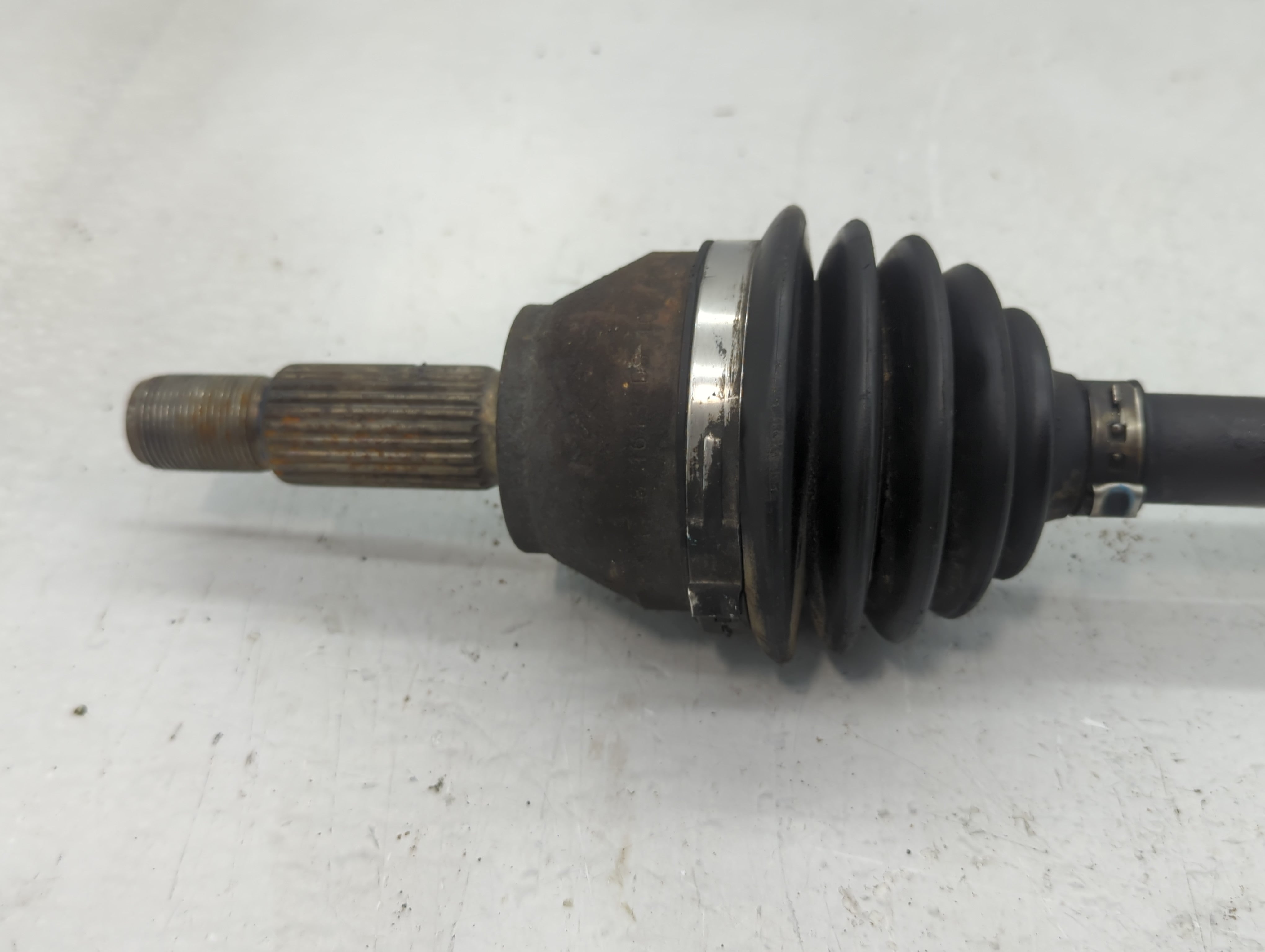 2011-2015 Ford Fiesta Axle Shaft Front Passenger Cv C/v - Oemusedautoparts1.com