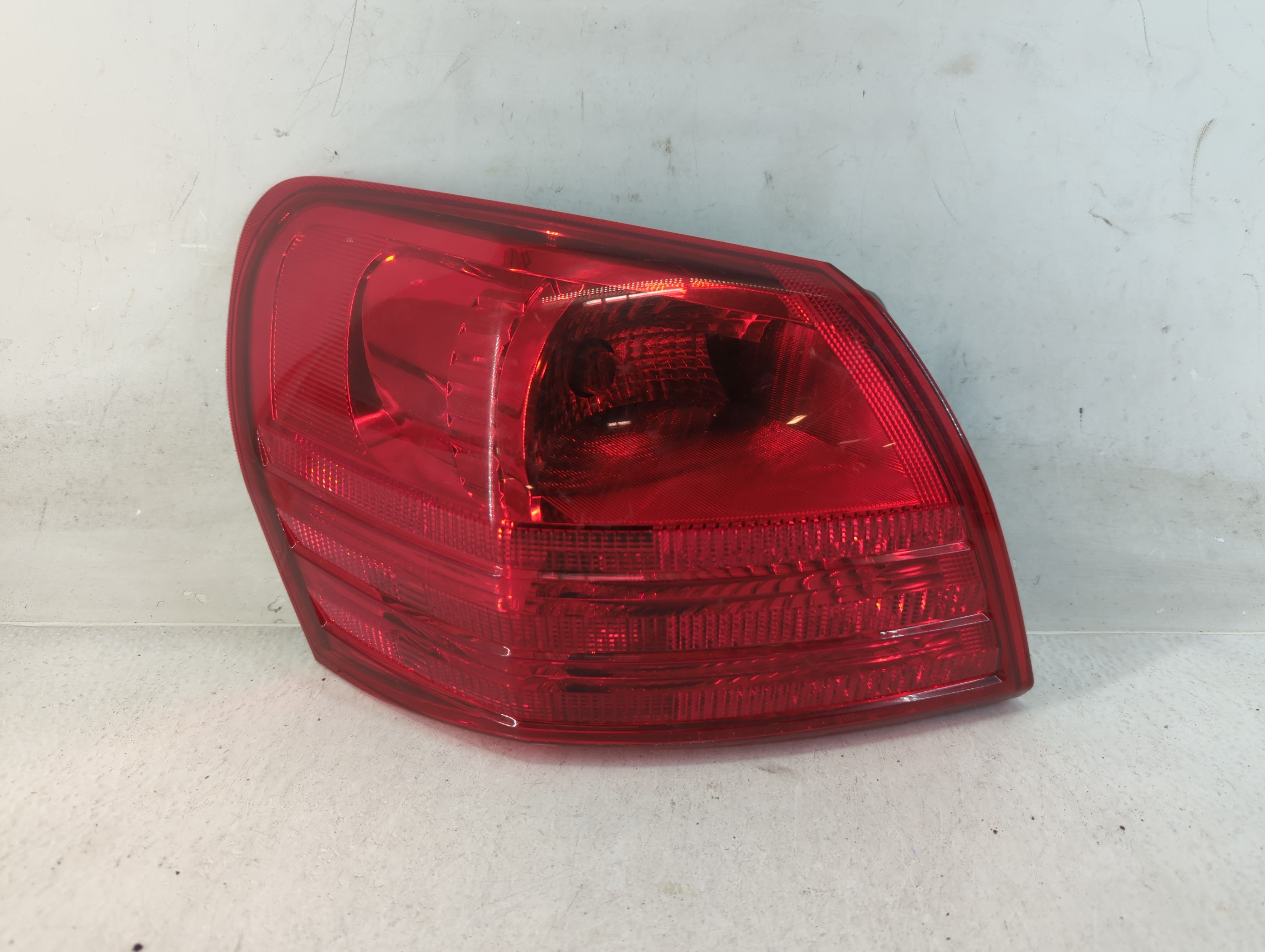 2008-2015 Nissan Rogue Tail Light Assembly Driver Left OEM Fits Fits 2008 2009 2010 2011 2012 2013 2014 2015 OEM Used Auto Parts - Oemusedautoparts1.com