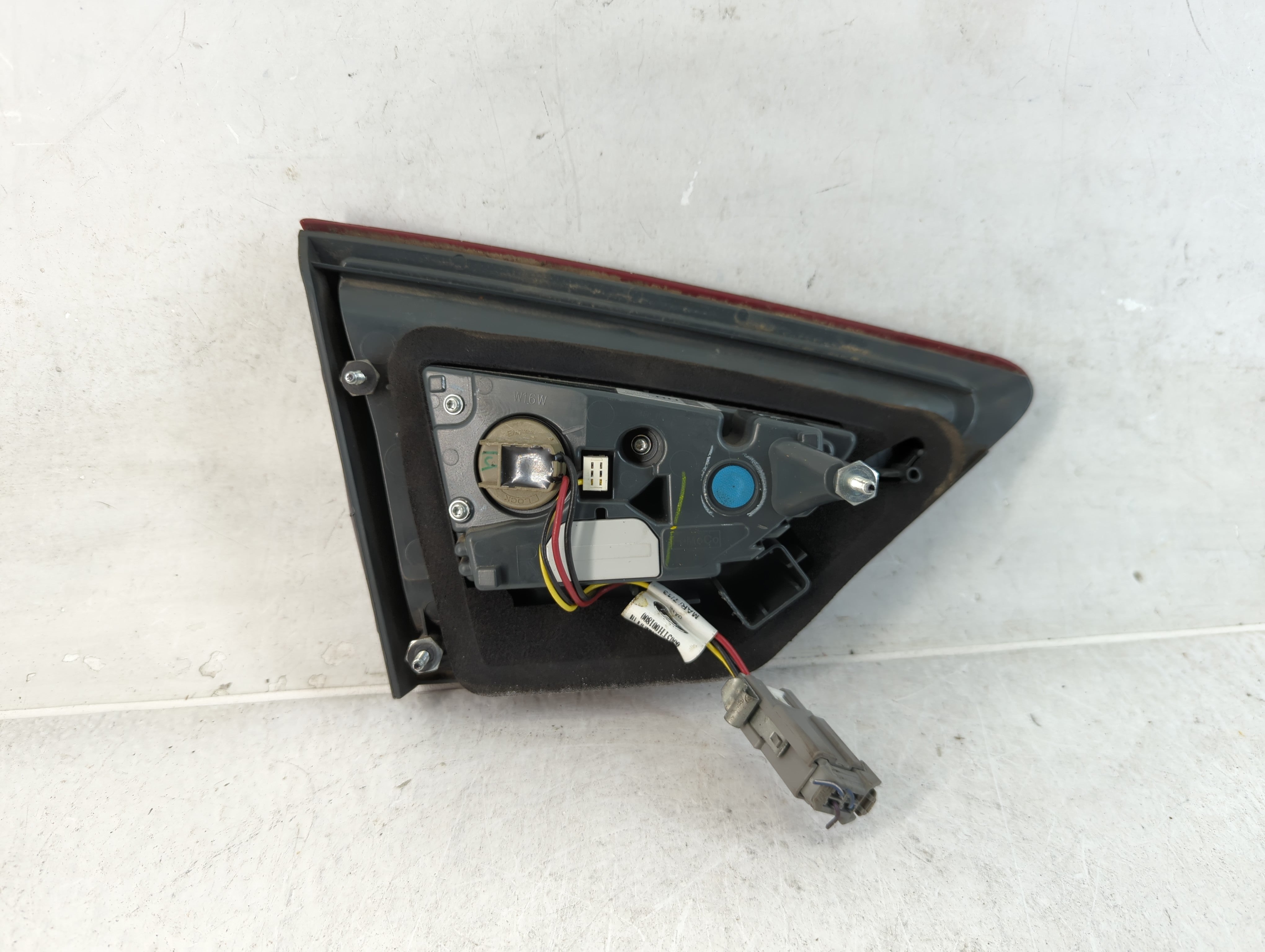2013-2016 Ford Fusion Tail Light Assembly Passenger Right OEM P/N:DS73-13A602-AD Fits Fits 2013 2014 2015 2016 OEM Used Auto Parts - Oemusedautoparts1.com