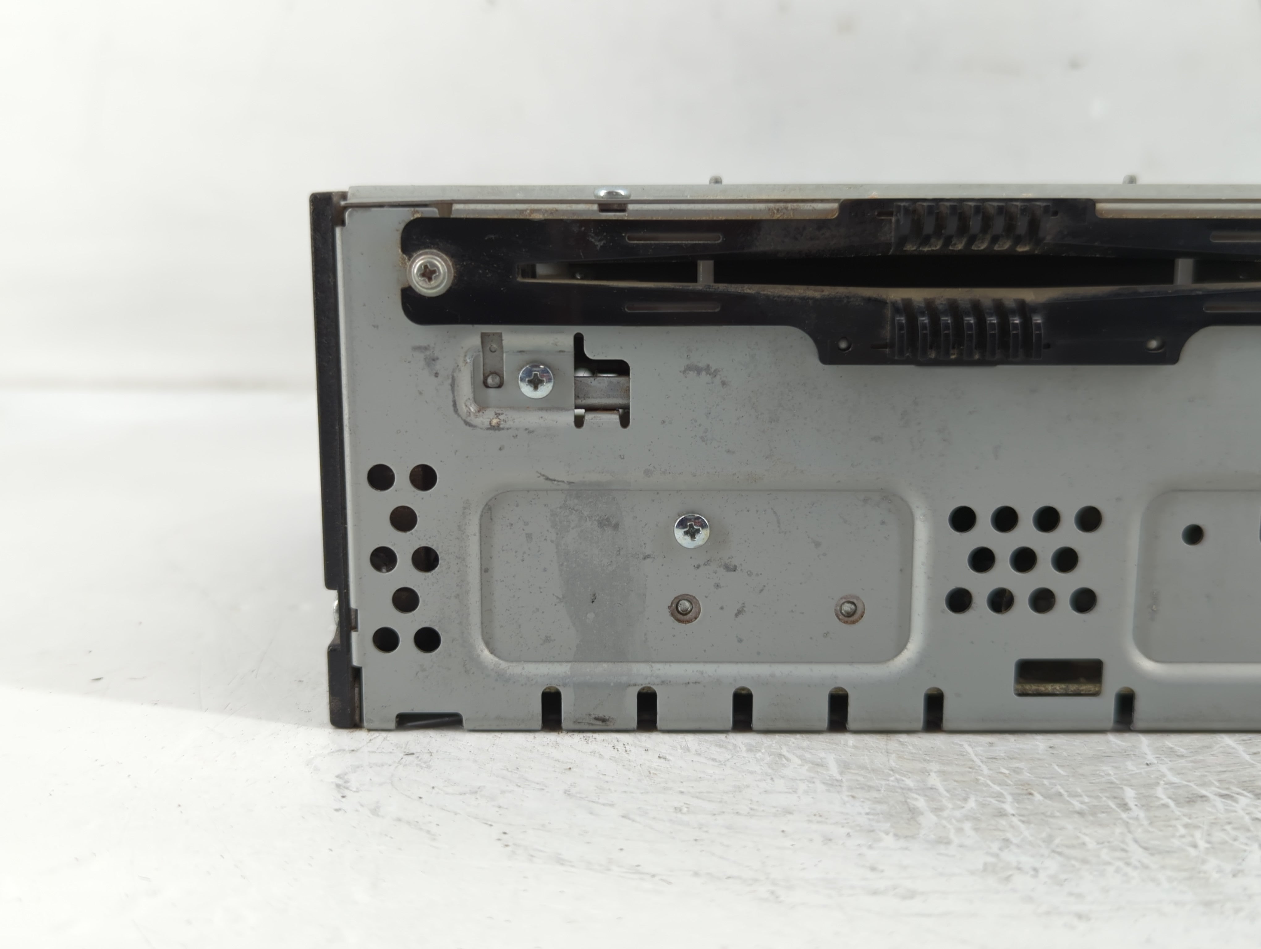 2015 Lincoln Mkc Radio AM FM Cd Player Receiver Replacement P/N:CQ-MJ23E2UMC Fits OEM Used Auto Parts - Oemusedautoparts1.com