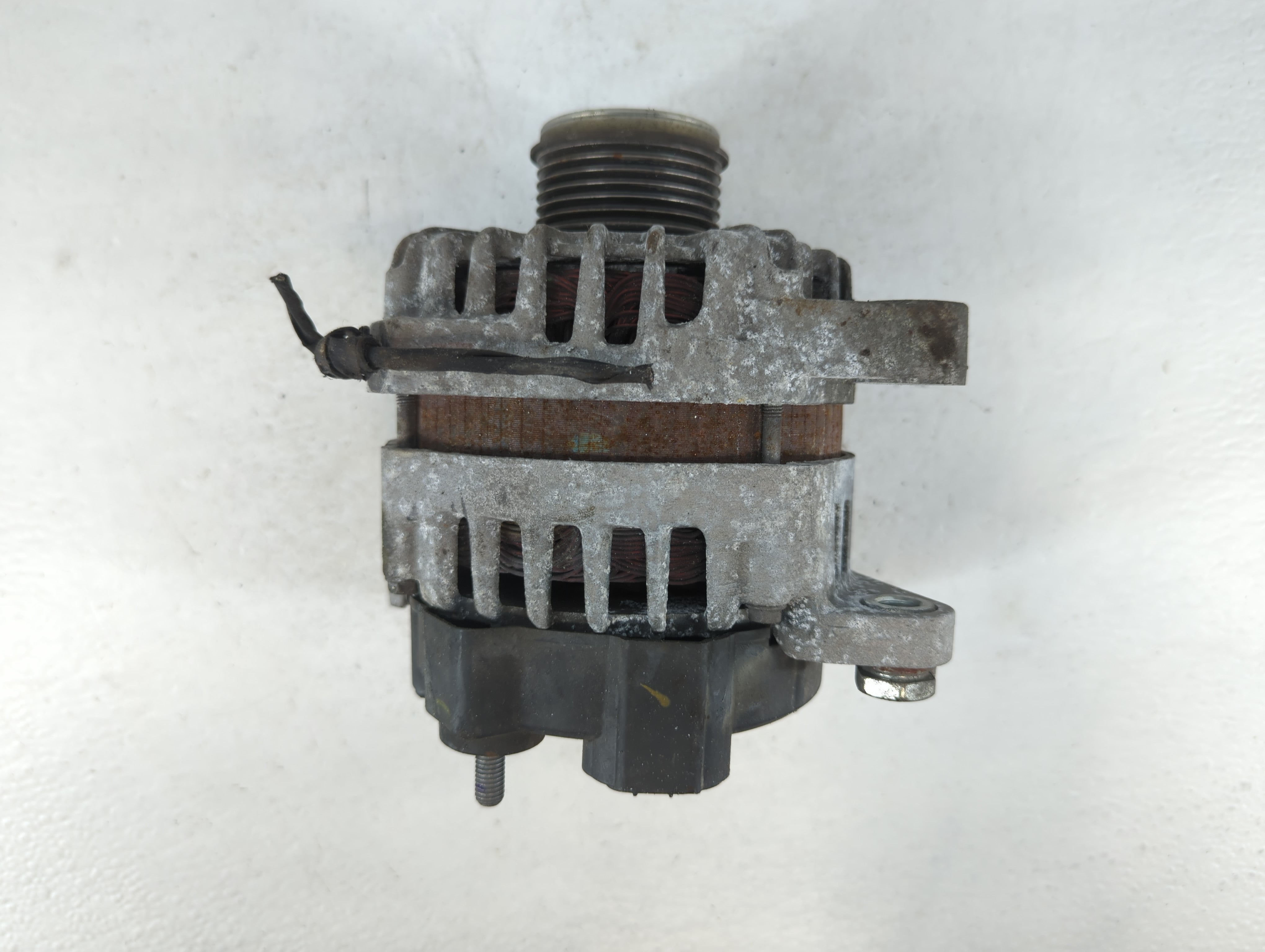 2013 Hyundai Santa Fe Alternator Replacement Generator Charging Assembly Engine OEM P/N:37300-2G850 Fits Fits 2014 2015 OEM Used Auto Parts - Oemusedautoparts1.com