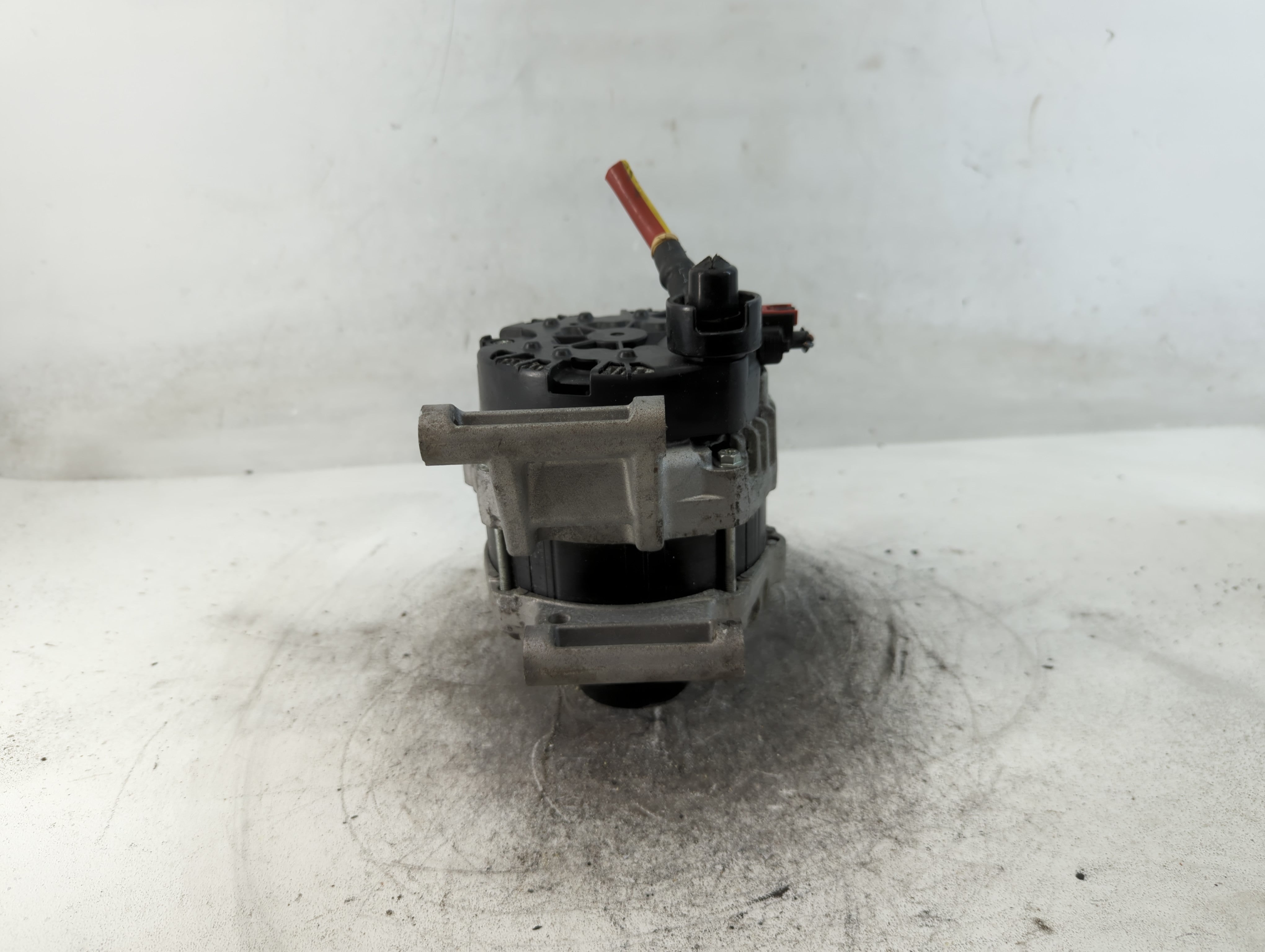 2016-2018 Chevrolet Malibu Alternator Replacement Generator Charging Assembly Engine OEM P/N:13506528 Fits OEM Used Auto Parts - Oemusedautoparts1.com