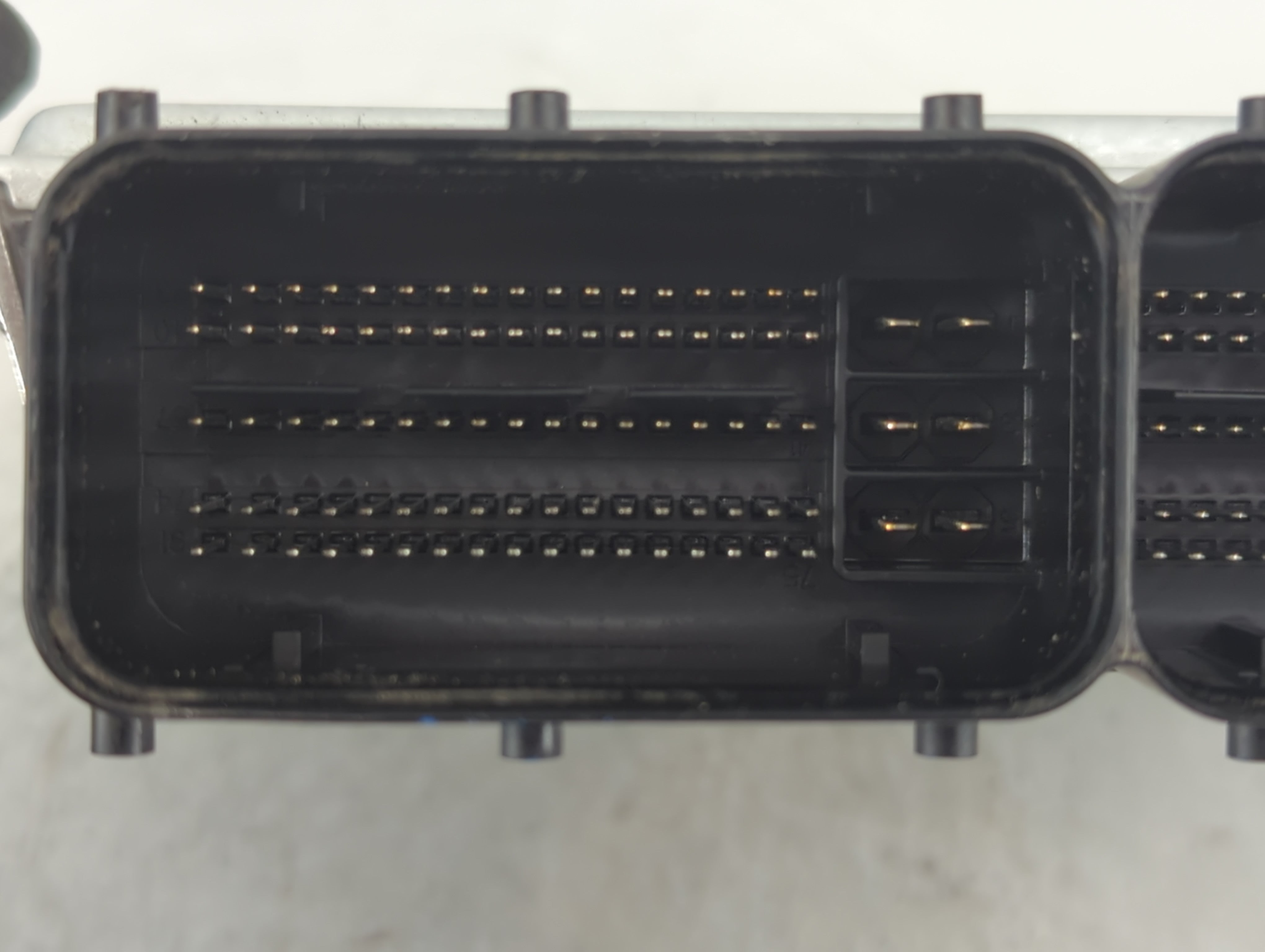 2014-2016 Hyundai Elantra PCM Engine Control Computer ECU ECM PCU OEM P/N:39101-2EMB6 39100-2EMB6 Fits Fits 2014 2015 2016 OEM Used Auto Parts - Oemusedautoparts1.com