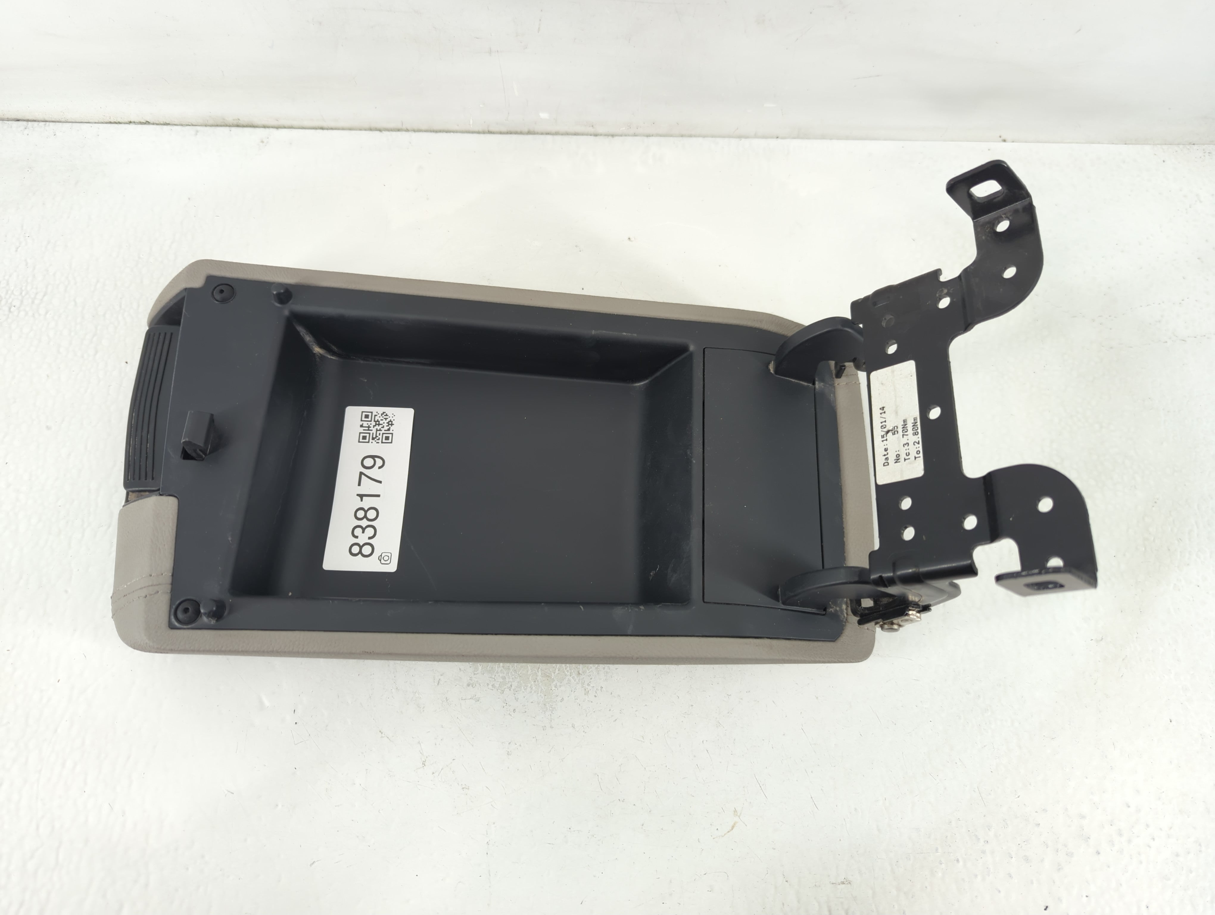 2015 Hyundai Sonata Center Console Armrest Cover Lid Fits OEM Used Auto Parts - Oemusedautoparts1.com