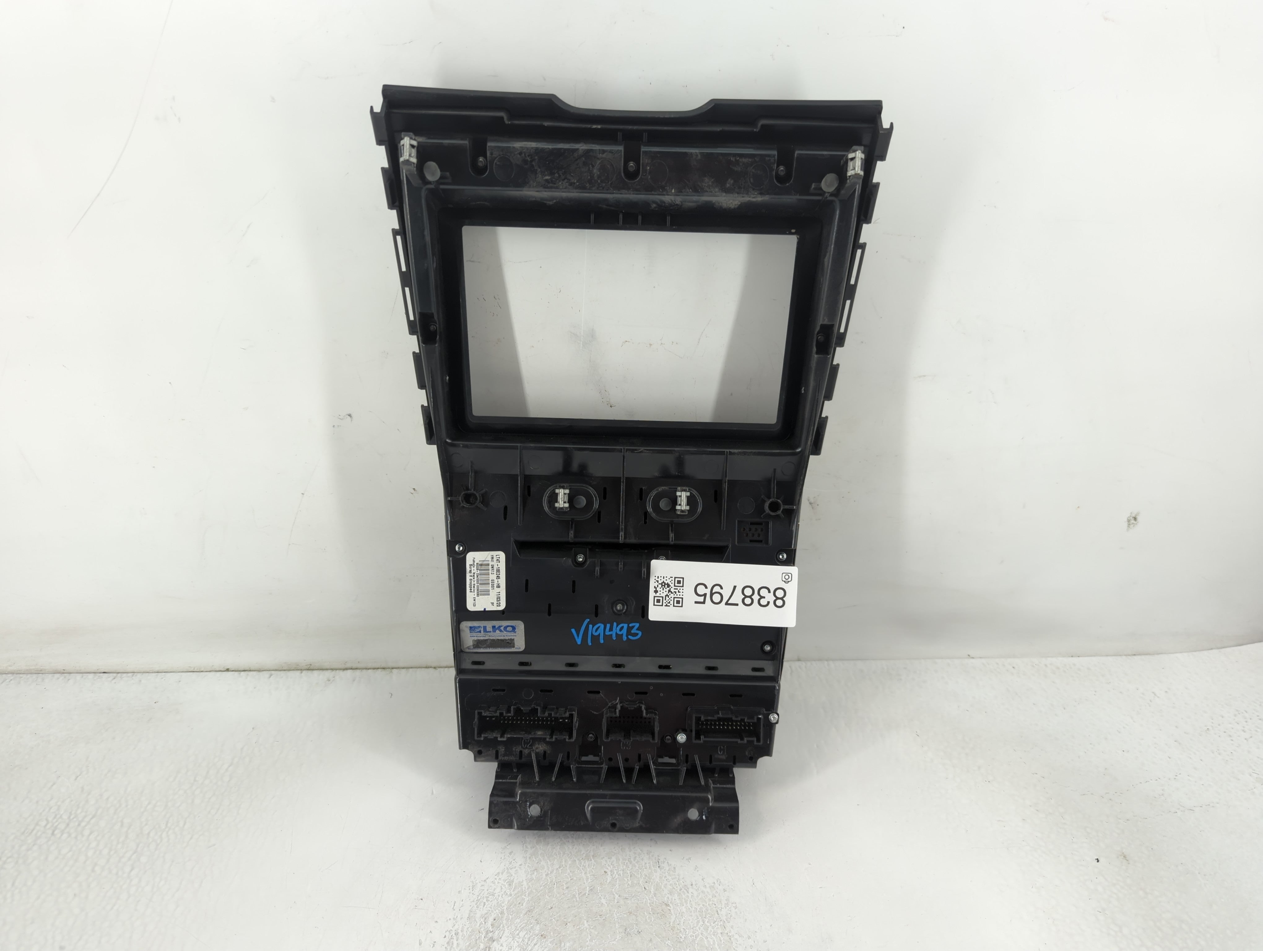 2019-2020 Ford Edge Radio AM FM Cd Player Receiver Replacement P/N:LT4T-18E245-HB Fits Fits 2019 2020 OEM Used Auto Parts - Oemusedautoparts1.com