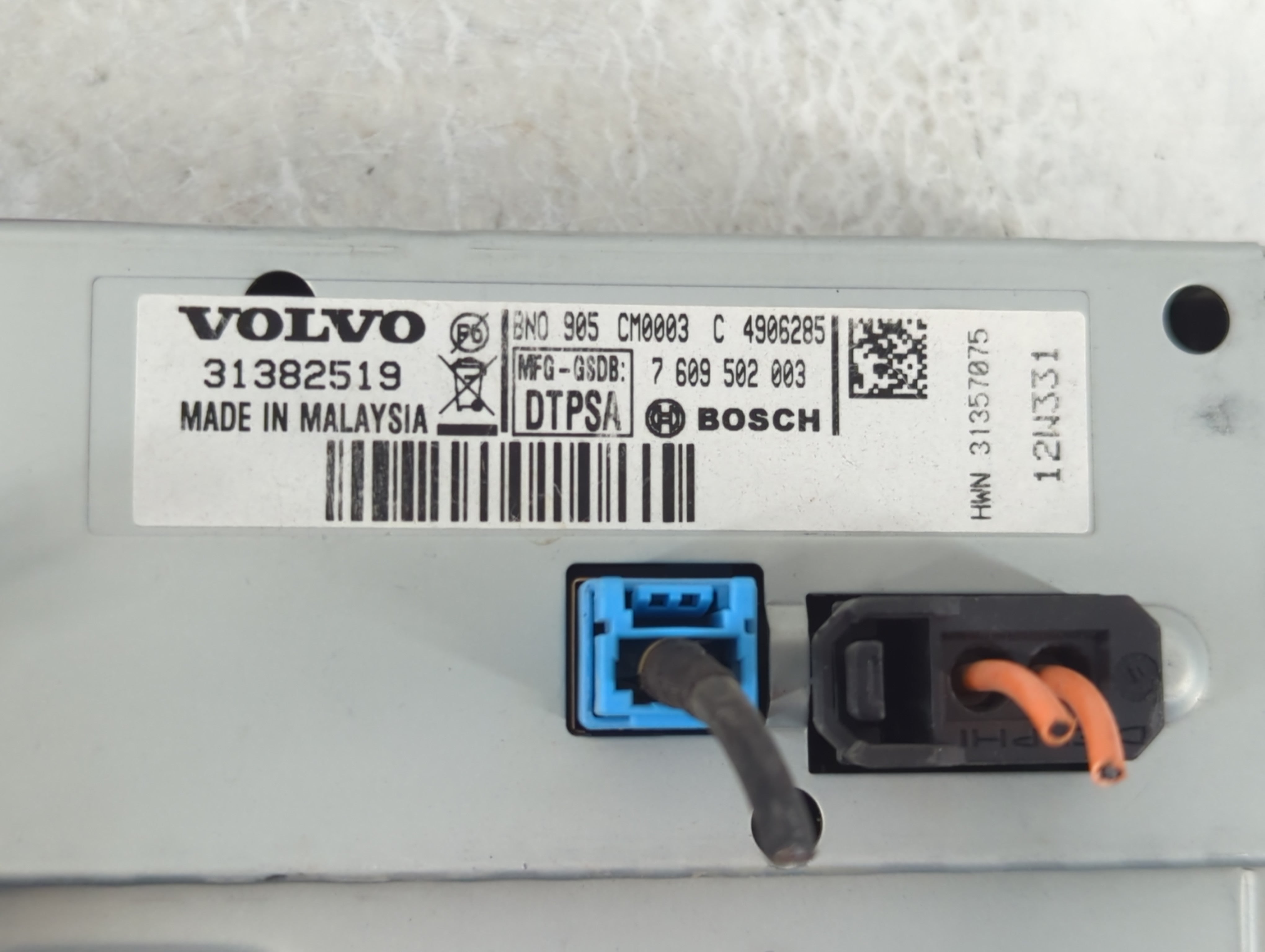 2011-2015 Volvo S60 Information Display Screen - Oemusedautoparts1.com