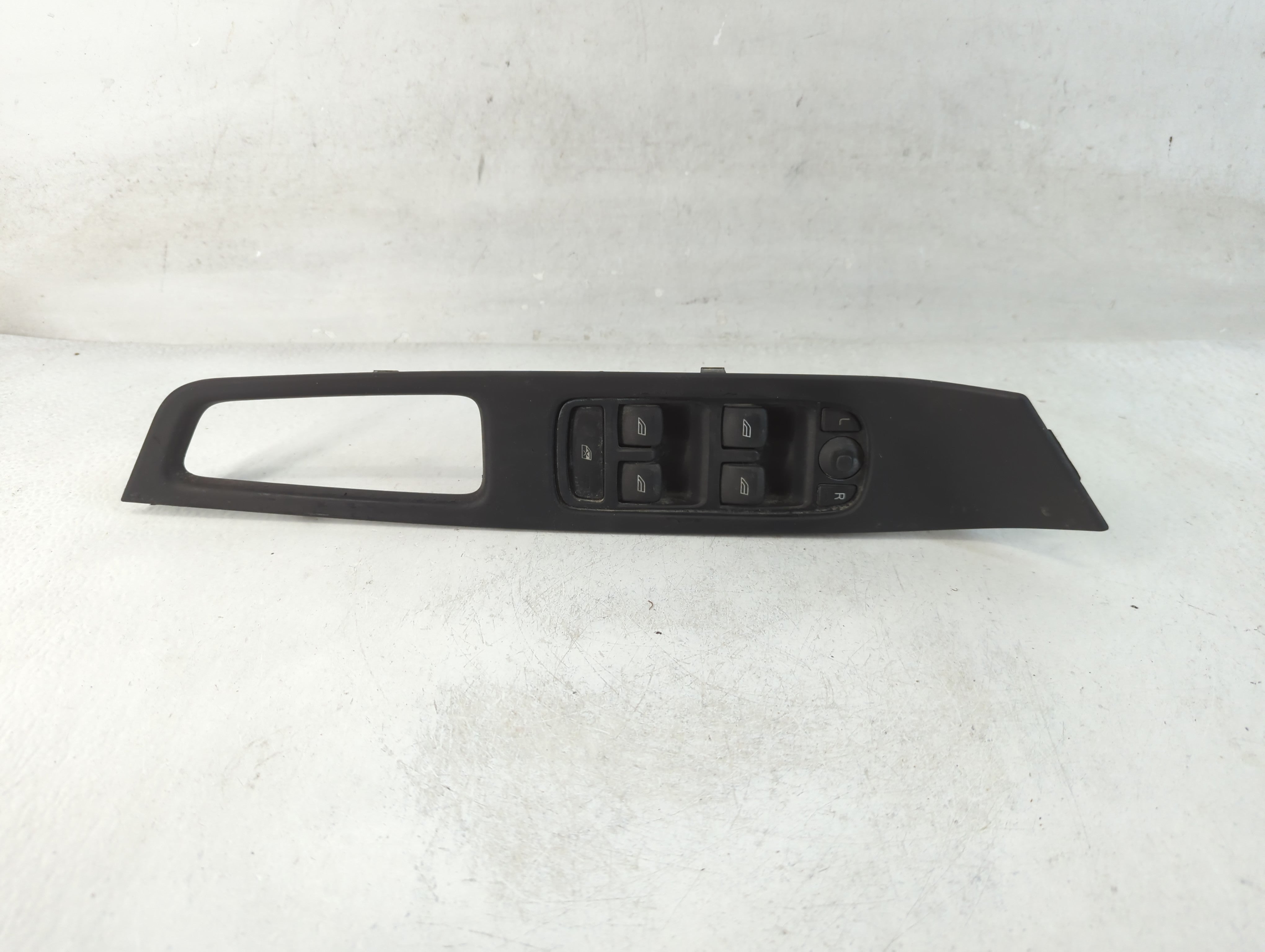 2013 Volvo V60 Master Power Window Switch Replacement Driver Side Left P/N:31234845 HW05 CWEB02 Fits Fits 2011 2012 OEM Used Auto Parts - Oemusedautoparts1.com