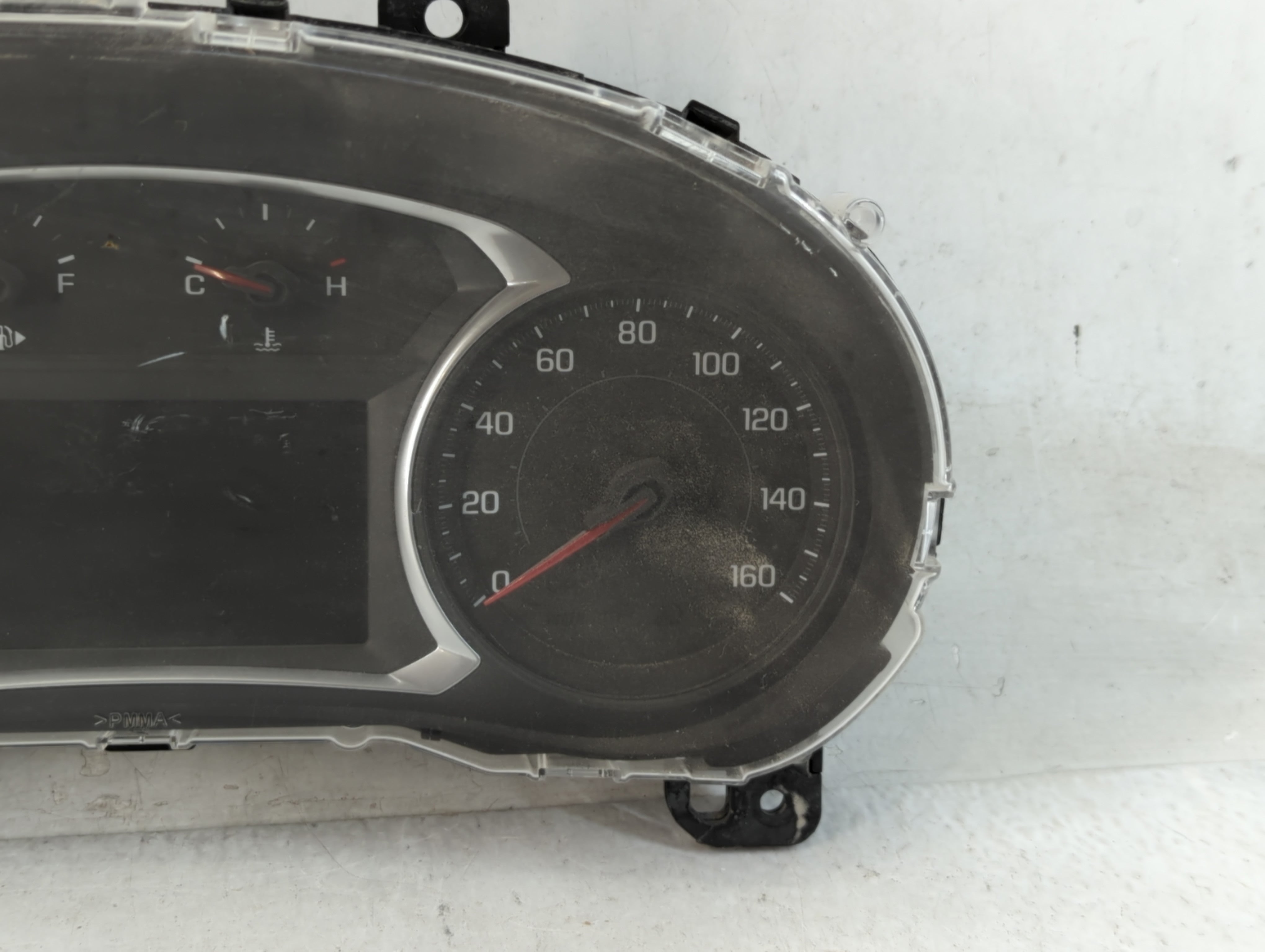 2016 Chevrolet Malibu Instrument Cluster Speedometer Gauges P/N:84031638 Fits OEM Used Auto Parts - Oemusedautoparts1.com